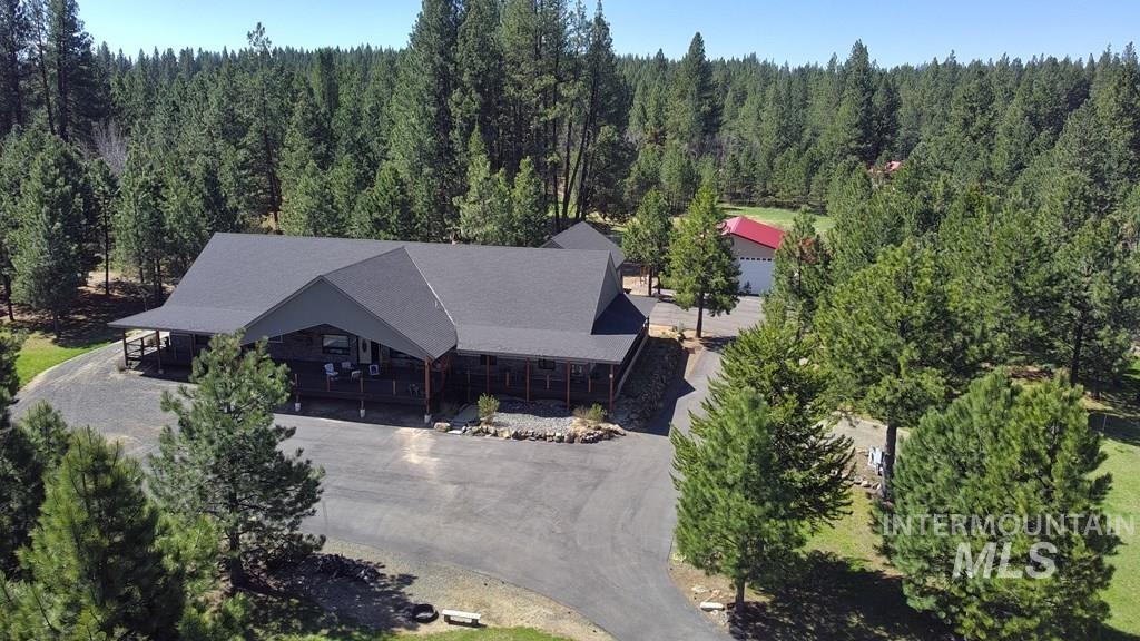 191 Clear Creek Road, Cascade, Idaho 83611, 4 Bedrooms, 5 Bathrooms, Residential For Sale, Price $2,100,000, 98987051