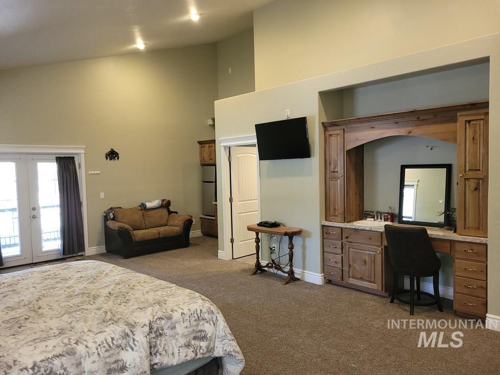 191 Clear Creek Road, Cascade, Idaho 83611, 4 Bedrooms, 5 Bathrooms, Residential For Sale, Price $2,100,000, 98987051