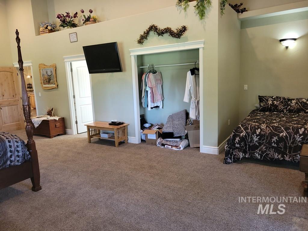 191 Clear Creek Road, Cascade, Idaho 83611, 4 Bedrooms, 5 Bathrooms, Residential For Sale, Price $2,100,000, 98987051