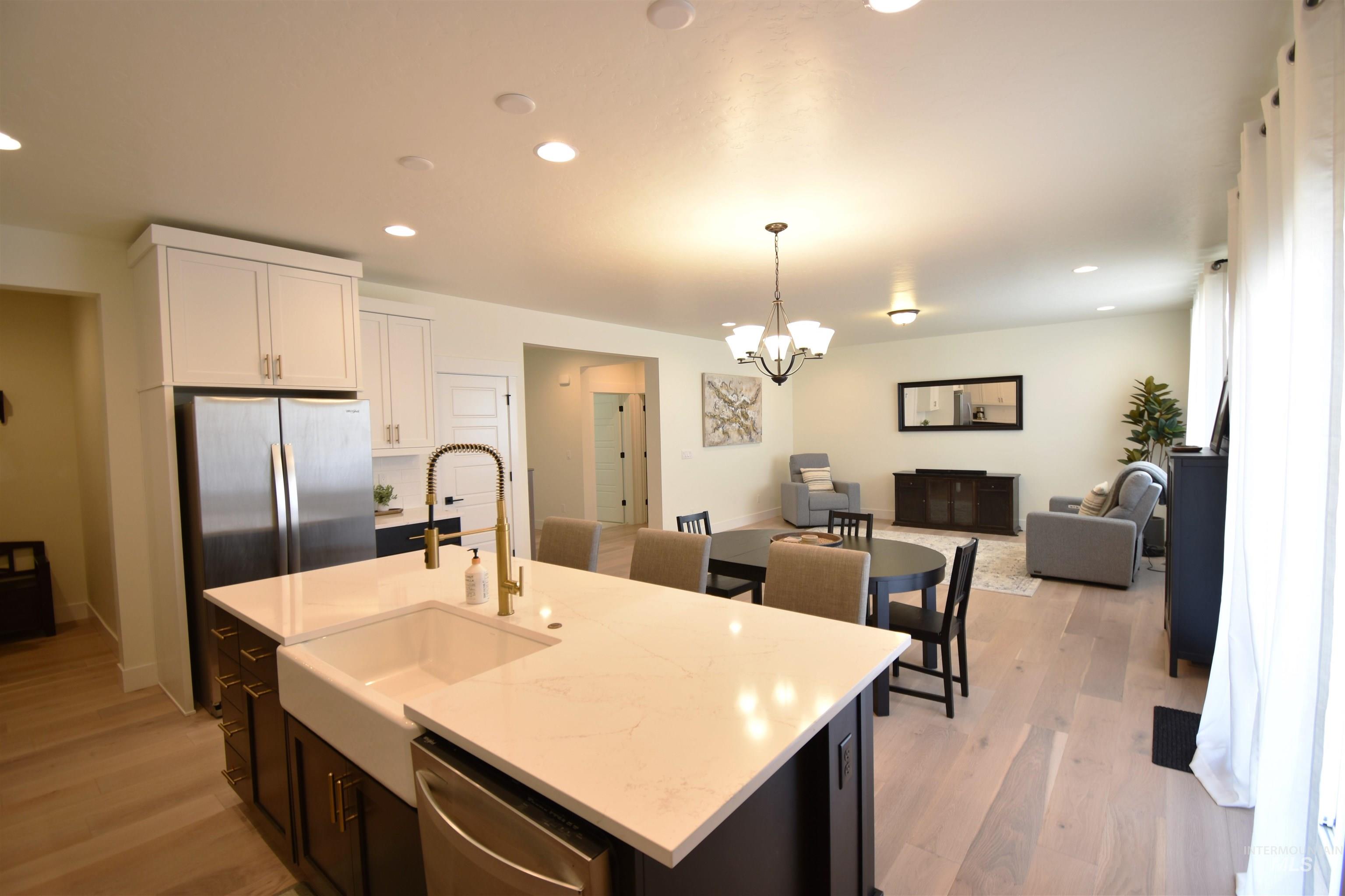 2008 W Concha St., Middleton, Idaho 83644, 4 Bedrooms, 2.5 Bathrooms, Residential For Sale, Price $640,000, 98987052