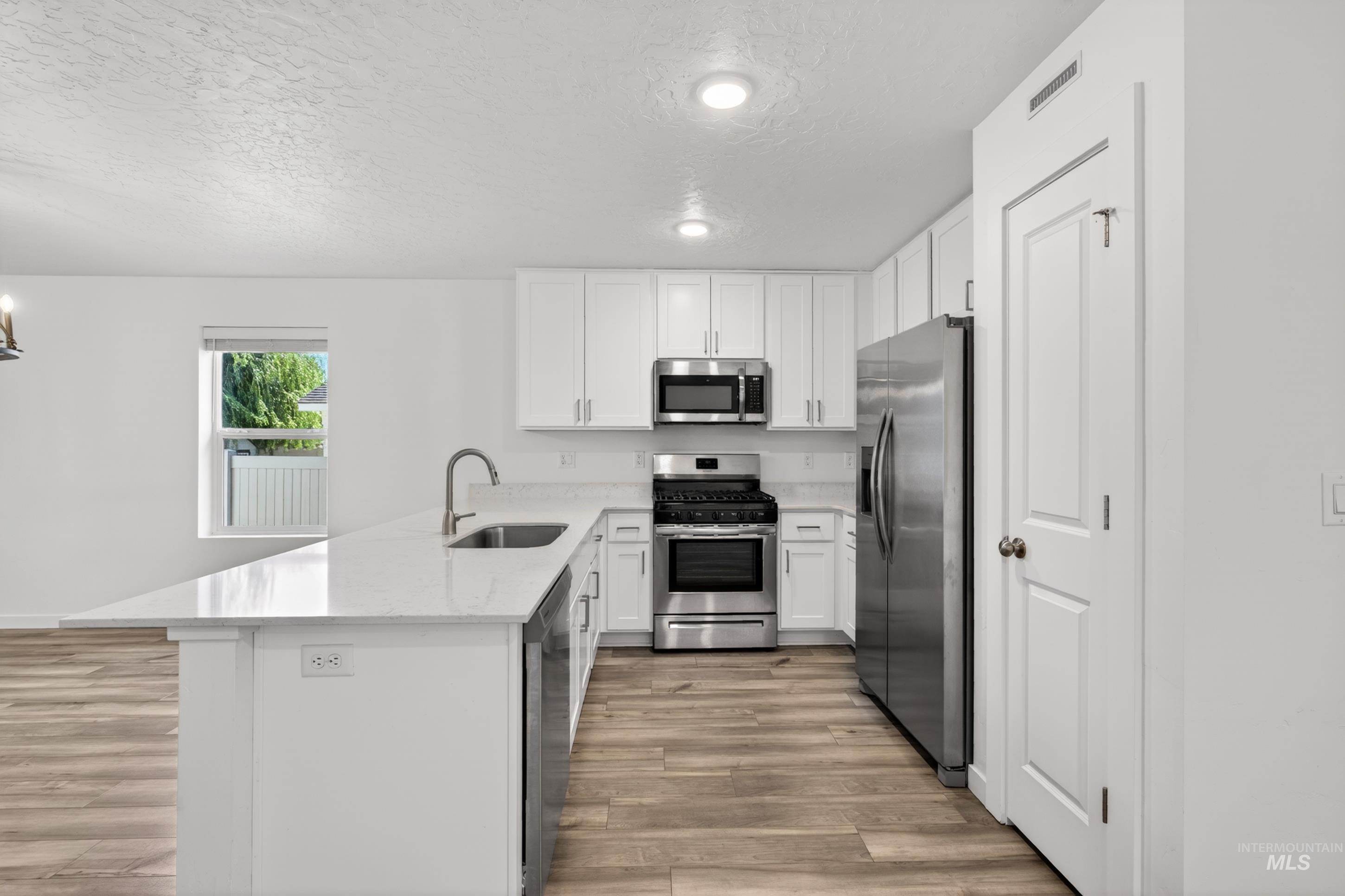10978 W Hidden Point St, Star, Idaho 83669, 3 Bedrooms, 2 Bathrooms, Residential For Sale, Price $419,000, 98987056