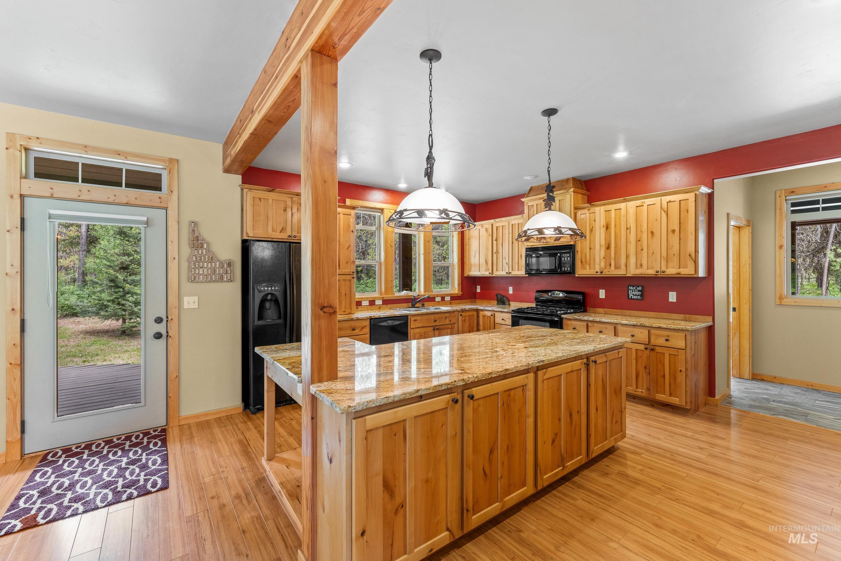 14199 Franklin Rd, McCall, Idaho 83638, 3 Bedrooms, 3.5 Bathrooms, Residential For Sale, Price $1,295,000, 98987059