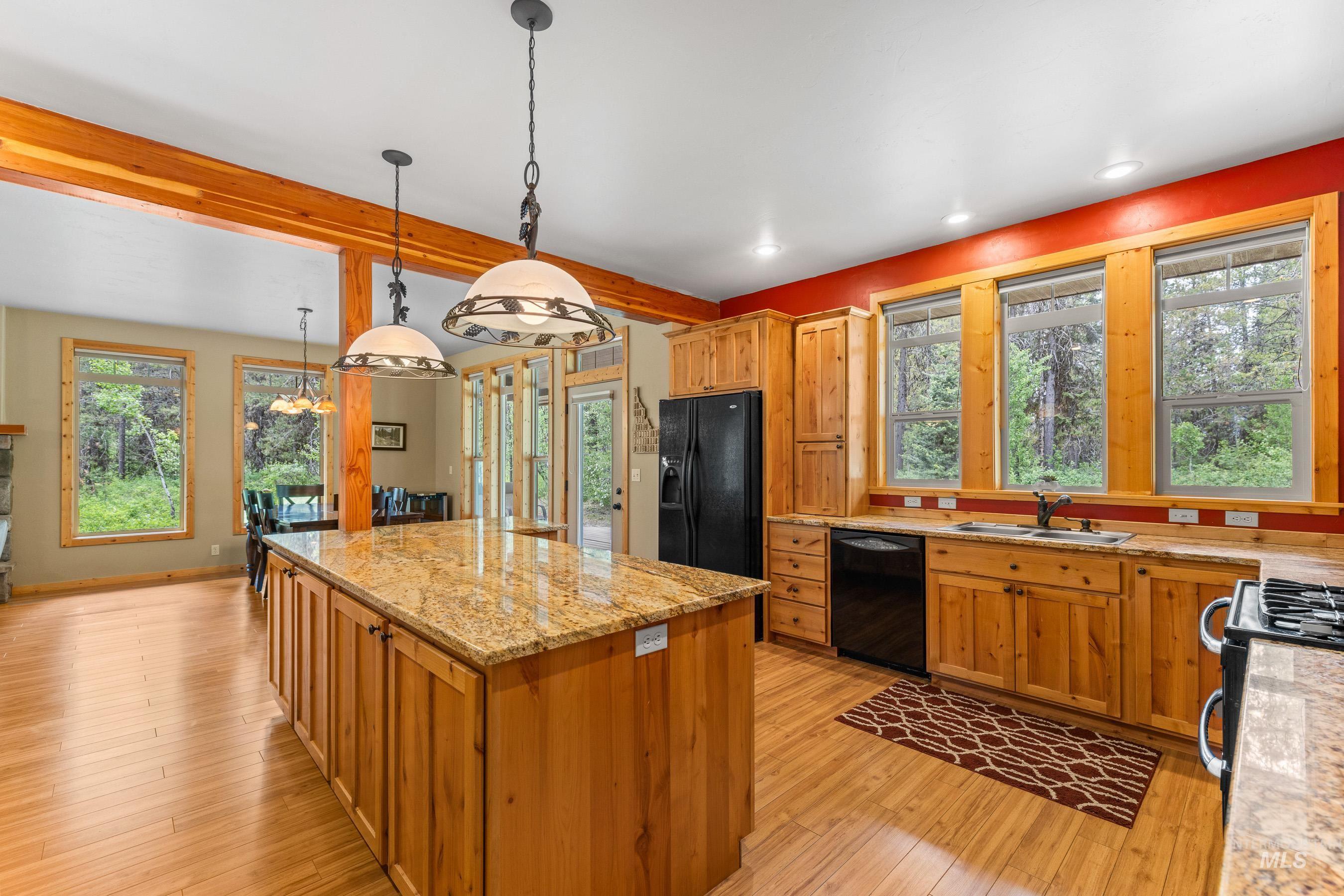 14199 Franklin Rd, McCall, Idaho 83638, 3 Bedrooms, 3.5 Bathrooms, Residential For Sale, Price $1,295,000, 98987059