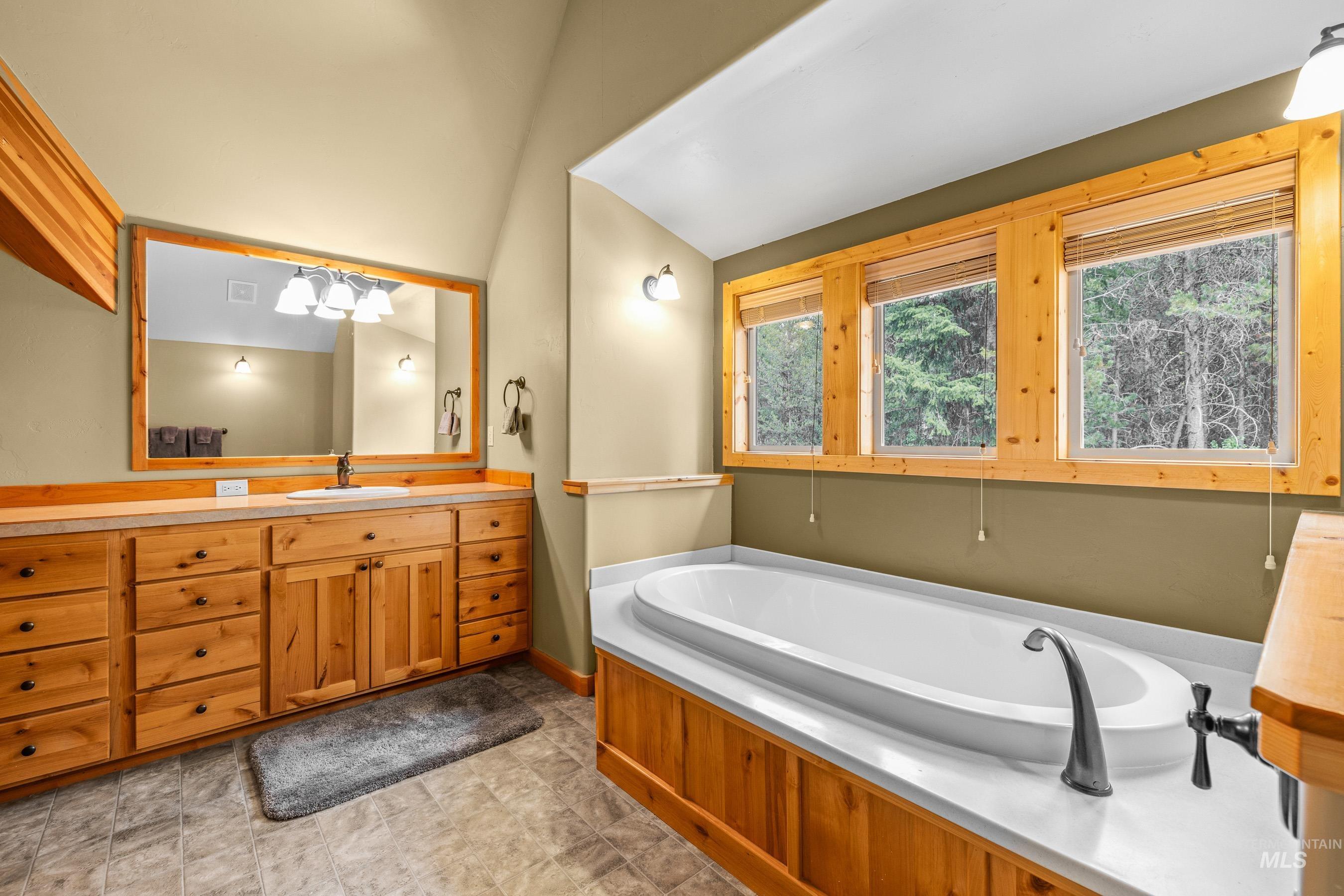 14199 Franklin Rd, McCall, Idaho 83638, 3 Bedrooms, 3.5 Bathrooms, Residential For Sale, Price $1,295,000, 98987059