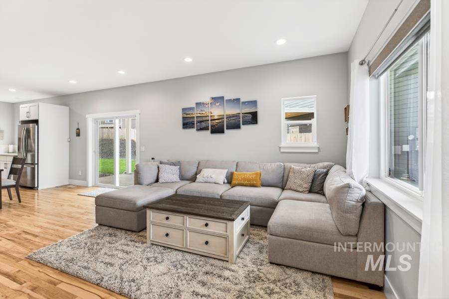 208 Wheatland Ct, Moscow, Idaho 83843, 4 Bedrooms, 2.5 Bathrooms, Residential For Sale, Price $475,000, 98987060