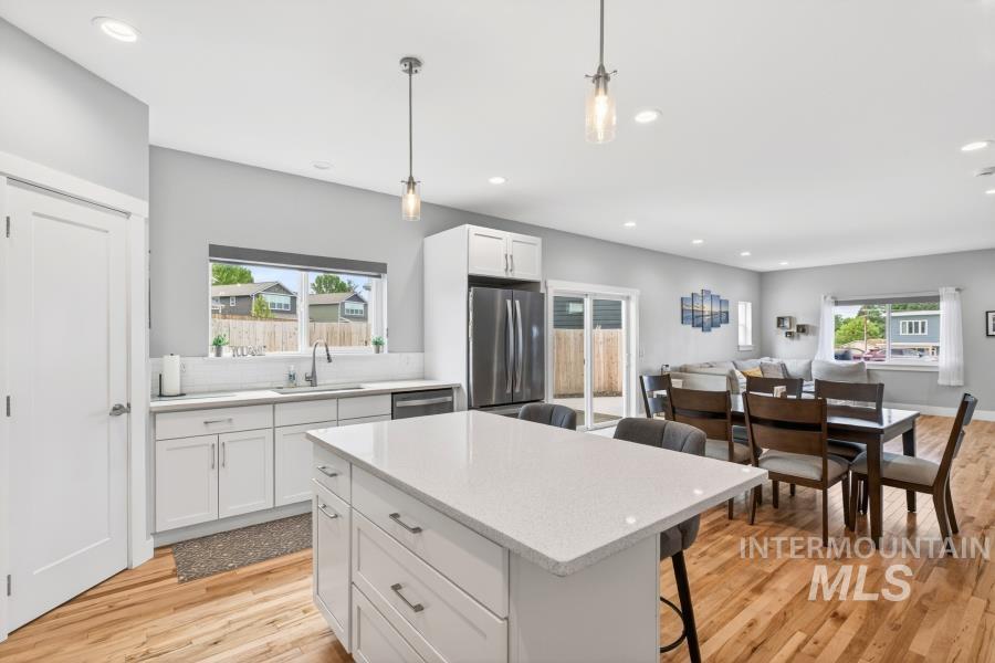 208 Wheatland Ct, Moscow, Idaho 83843, 4 Bedrooms, 2.5 Bathrooms, Residential For Sale, Price $475,000, 98987060