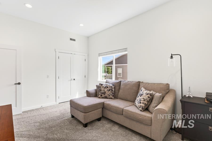 208 Wheatland Ct, Moscow, Idaho 83843, 4 Bedrooms, 2.5 Bathrooms, Residential For Sale, Price $475,000, 98987060