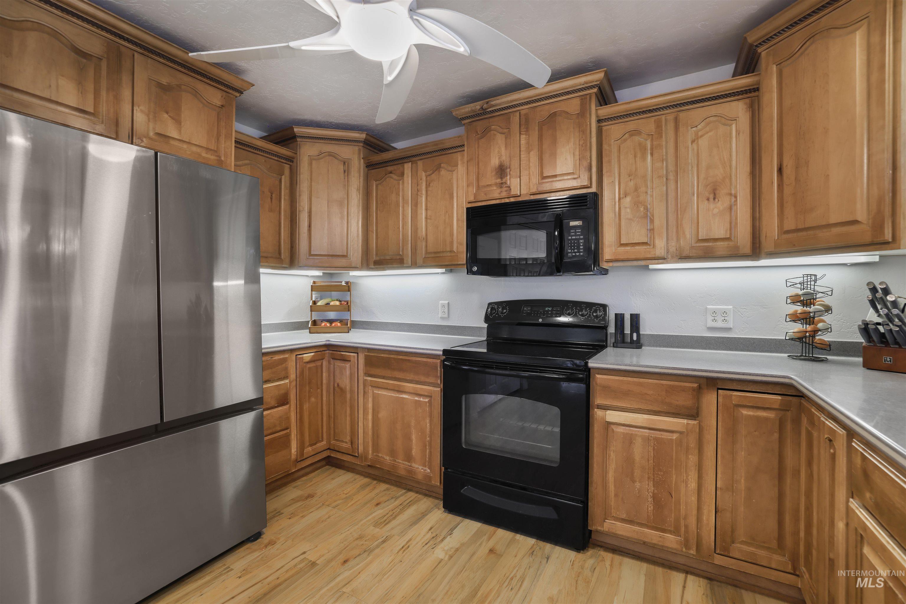 1139 Lavina Avenue, Twin Falls, Idaho 83301, 3 Bedrooms, 2 Bathrooms, Residential For Sale, Price $490,000, 98987061
