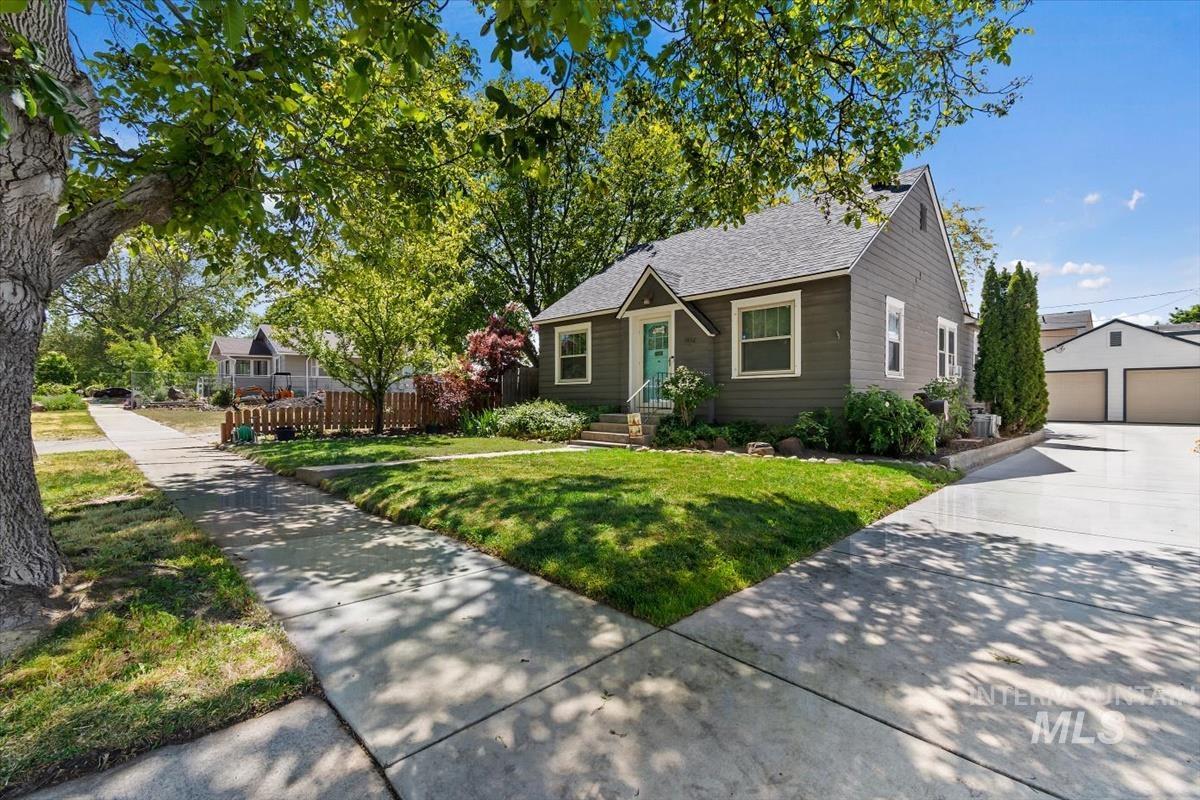 1402 Idaho Ave, Caldwell, Idaho 83605, 3 Bedrooms, 1.5 Bathrooms, Residential For Sale, Price $315,000, 98987062