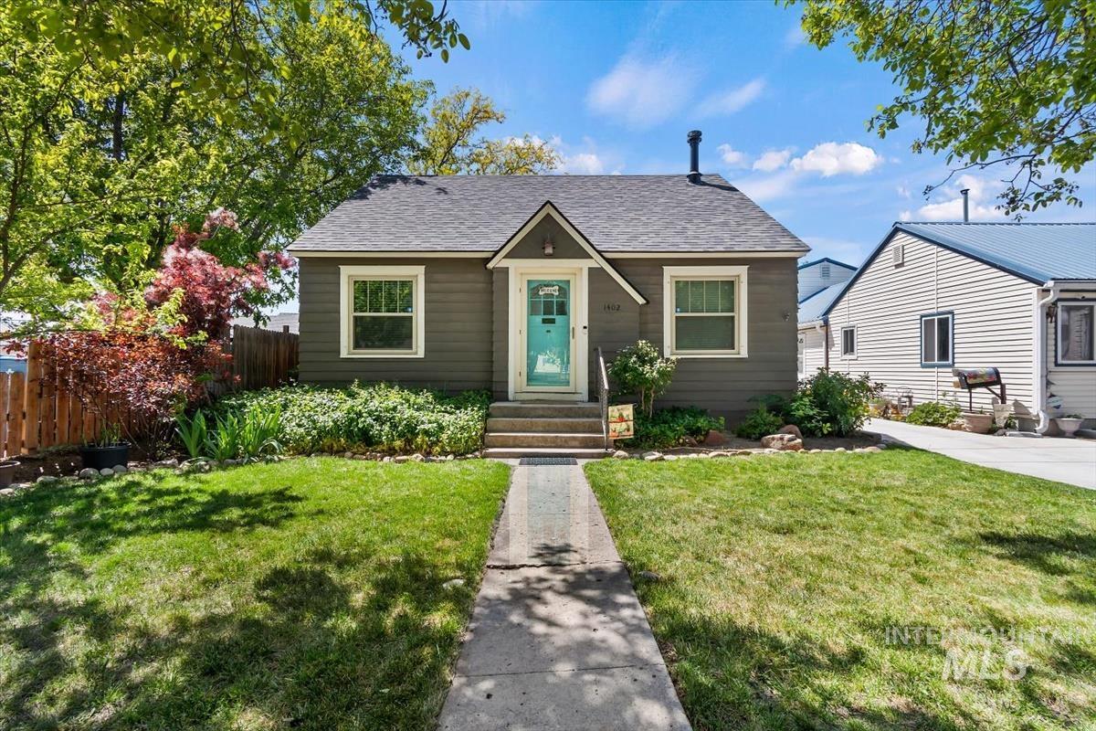 1402 Idaho Ave, Caldwell, Idaho 83605, 3 Bedrooms, 1.5 Bathrooms, Residential For Sale, Price $315,000, 98987062