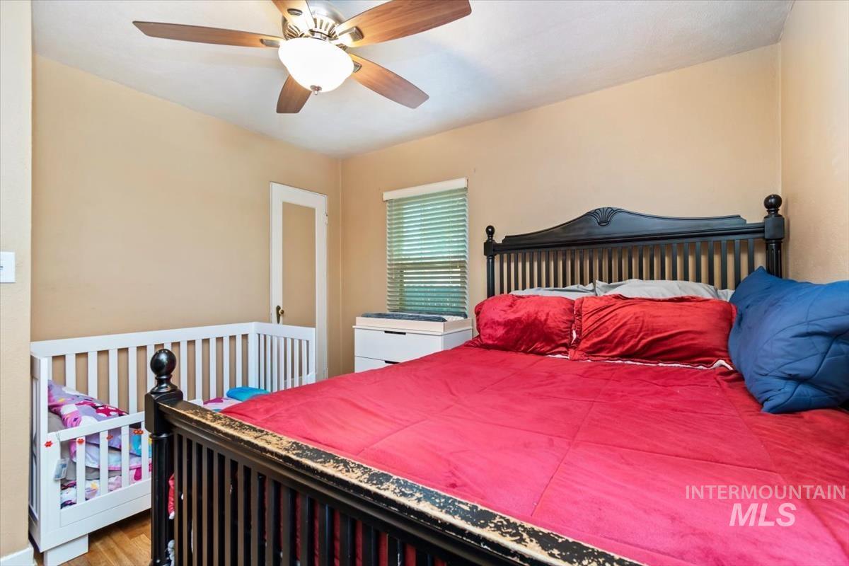 1402 Idaho Ave, Caldwell, Idaho 83605, 3 Bedrooms, 1.5 Bathrooms, Residential For Sale, Price $315,000, 98987062