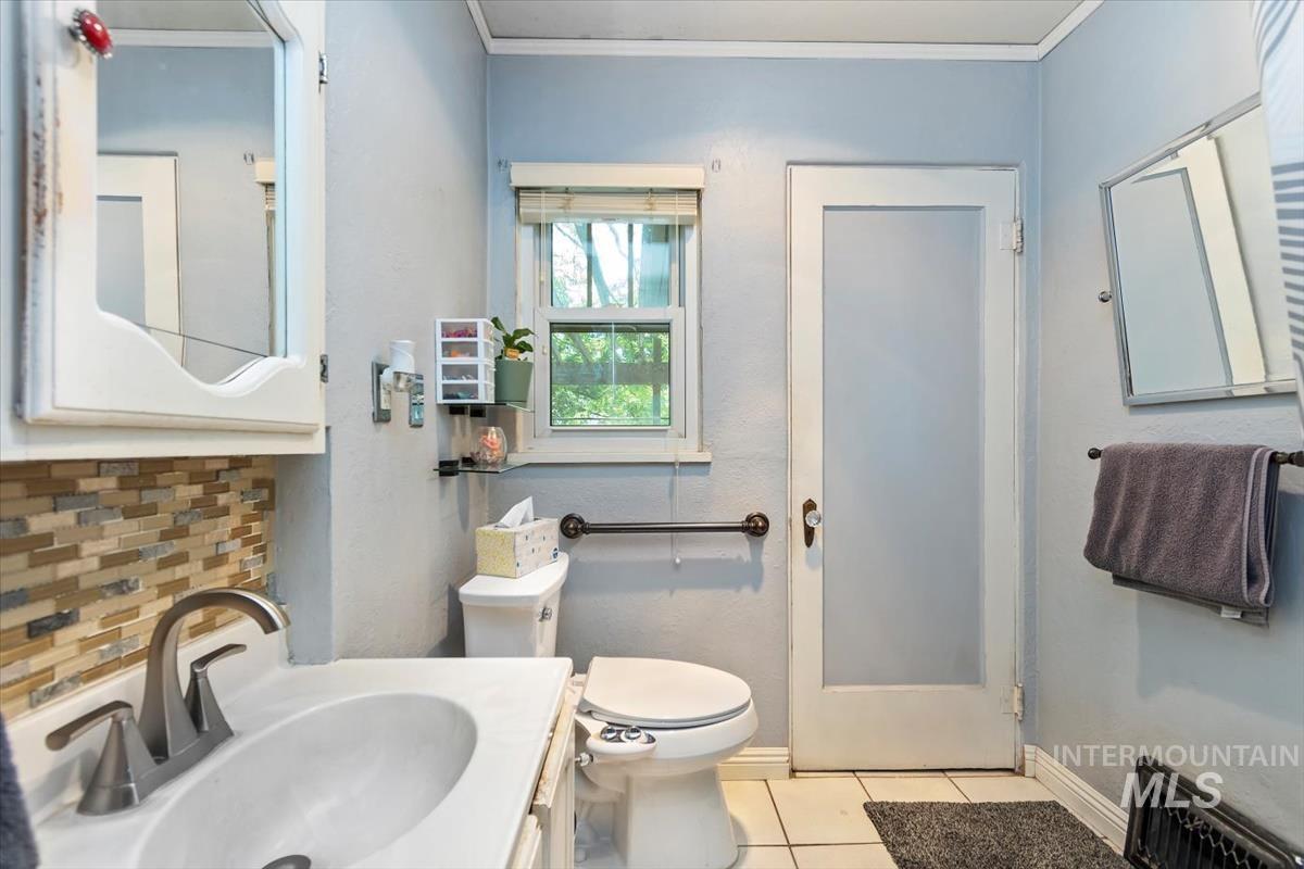 1402 Idaho Ave, Caldwell, Idaho 83605, 3 Bedrooms, 1.5 Bathrooms, Residential For Sale, Price $315,000, 98987062