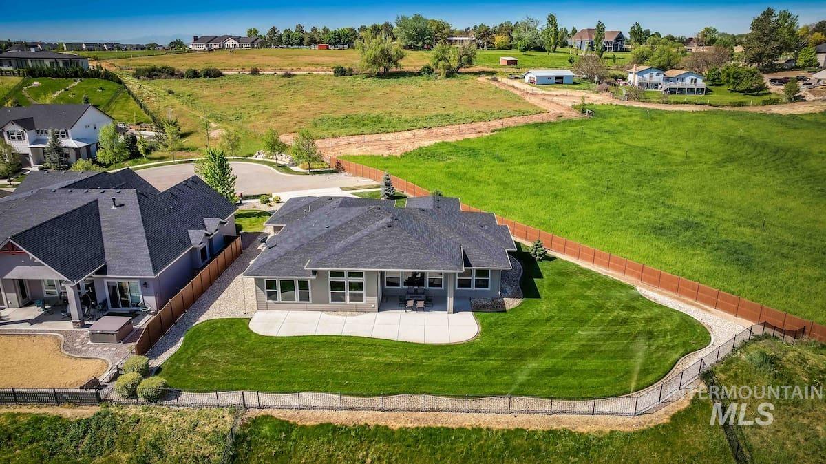 2000 E Lodge Trail Dr, Meridian, Idaho 83642-4497, 3 Bedrooms, 2.5 Bathrooms, Residential For Sale, Price $1,049,000, 98987070
