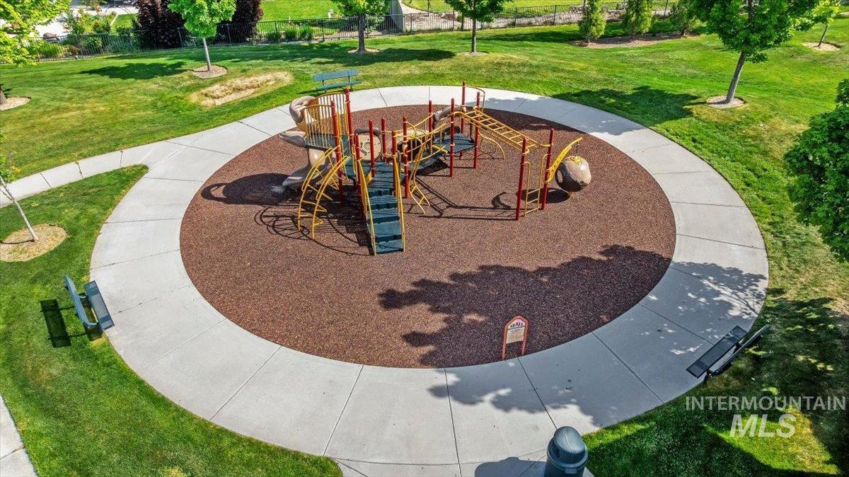 2000 E Lodge Trail Dr, Meridian, Idaho 83642-4497, 3 Bedrooms, 2.5 Bathrooms, Residential For Sale, Price $1,049,000, 98987070