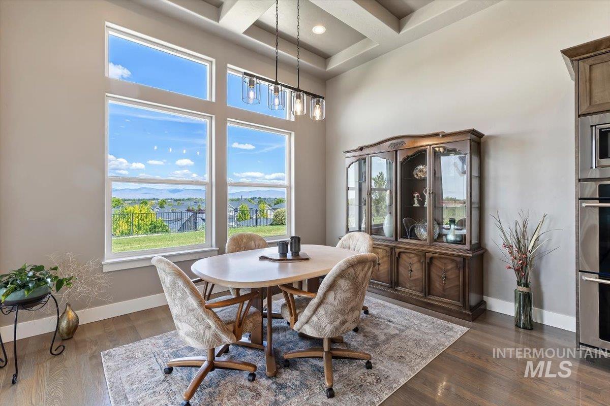 2000 E Lodge Trail Dr, Meridian, Idaho 83642-4497, 3 Bedrooms, 2.5 Bathrooms, Residential For Sale, Price $1,049,000, 98987070