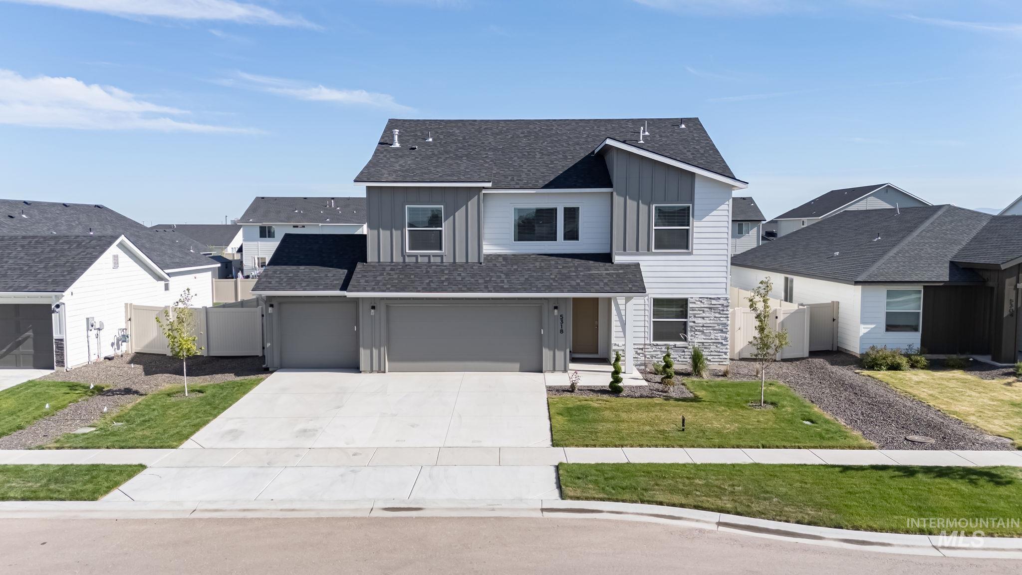 5318 E Grizzly, Nampa, Idaho 83687, 4 Bedrooms, 2.5 Bathrooms, Residential For Sale, Price $579,000, 98987072
