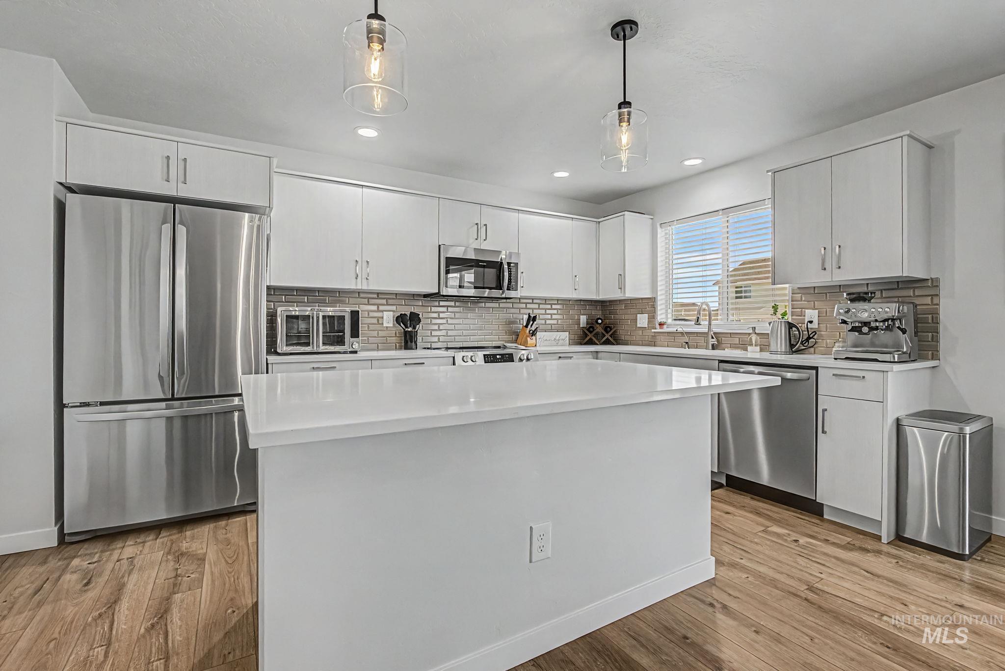 5318 E Grizzly, Nampa, Idaho 83687, 4 Bedrooms, 2.5 Bathrooms, Residential For Sale, Price $579,000, 98987072