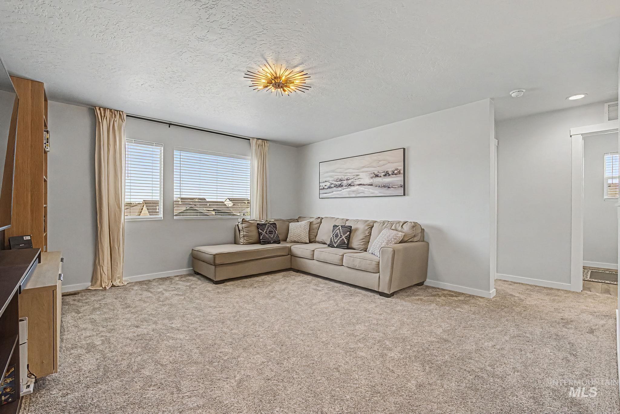 5318 E Grizzly, Nampa, Idaho 83687, 4 Bedrooms, 2.5 Bathrooms, Residential For Sale, Price $579,000, 98987072