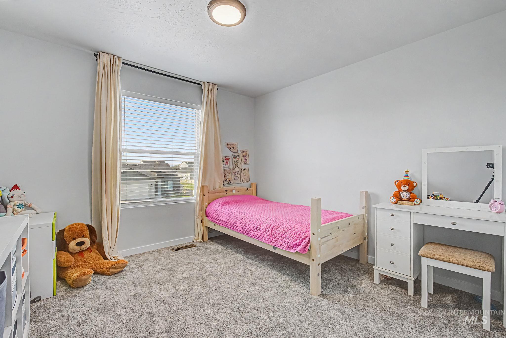 5318 E Grizzly, Nampa, Idaho 83687, 4 Bedrooms, 2.5 Bathrooms, Residential For Sale, Price $579,000, 98987072