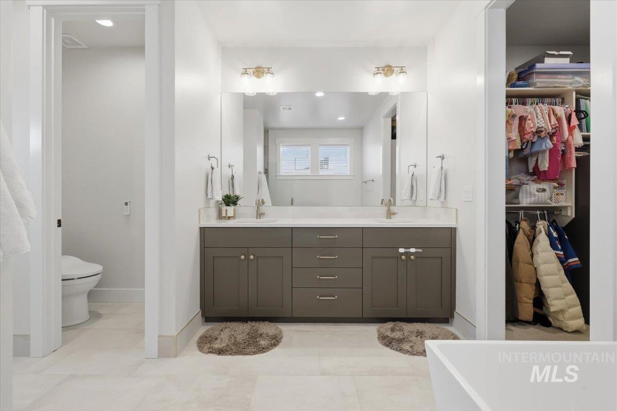 1711 E Spire St, Meridian, Idaho 83642, 4 Bedrooms, 3.5 Bathrooms, Residential For Sale, Price $889,900, 98987073
