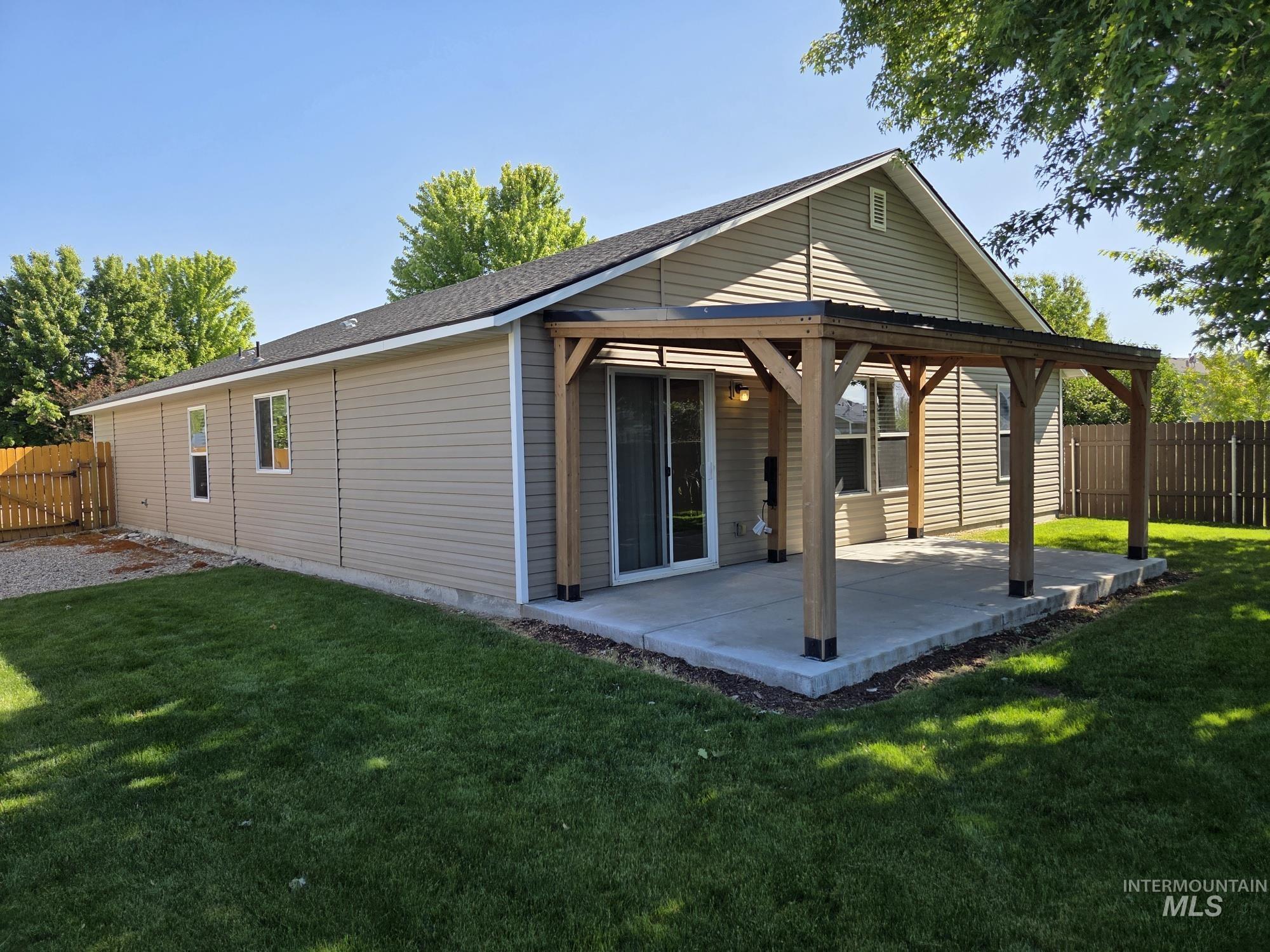 106 E Murtaugh Lake Dr, Middleton, Idaho 83644, 4 Bedrooms, 2 Bathrooms, Residential For Sale, Price $425,000, 98987074