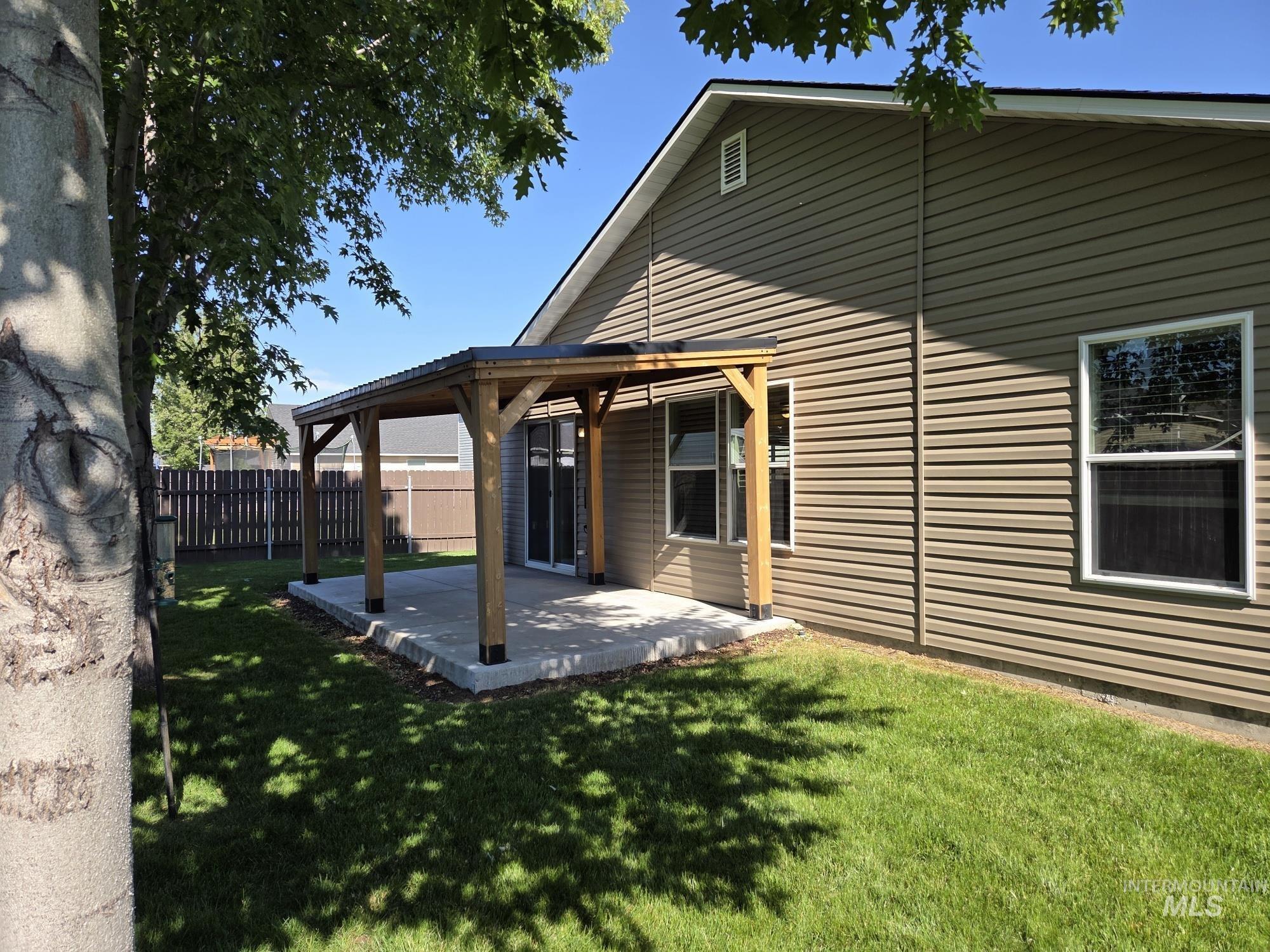 106 E Murtaugh Lake Dr, Middleton, Idaho 83644, 4 Bedrooms, 2 Bathrooms, Residential For Sale, Price $425,000, 98987074