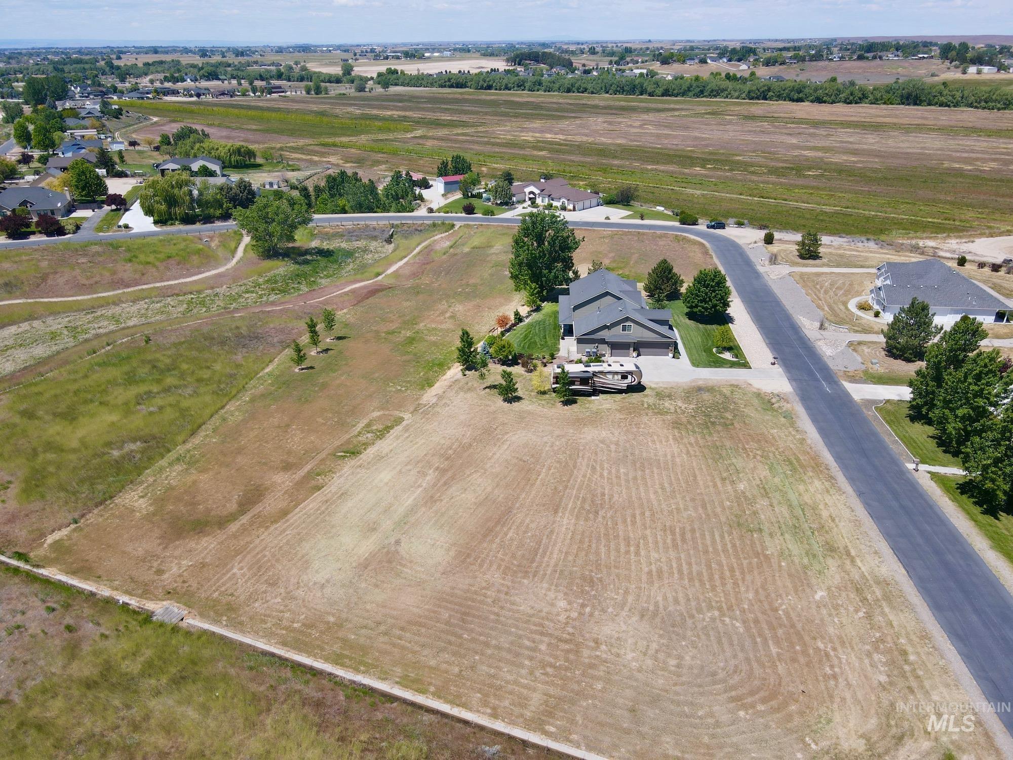 9299 Kemp Road, Middleton, Idaho 83644-5352, 5 Bedrooms, 3 Bathrooms, Residential For Sale, Price $1,069,000, 98987075