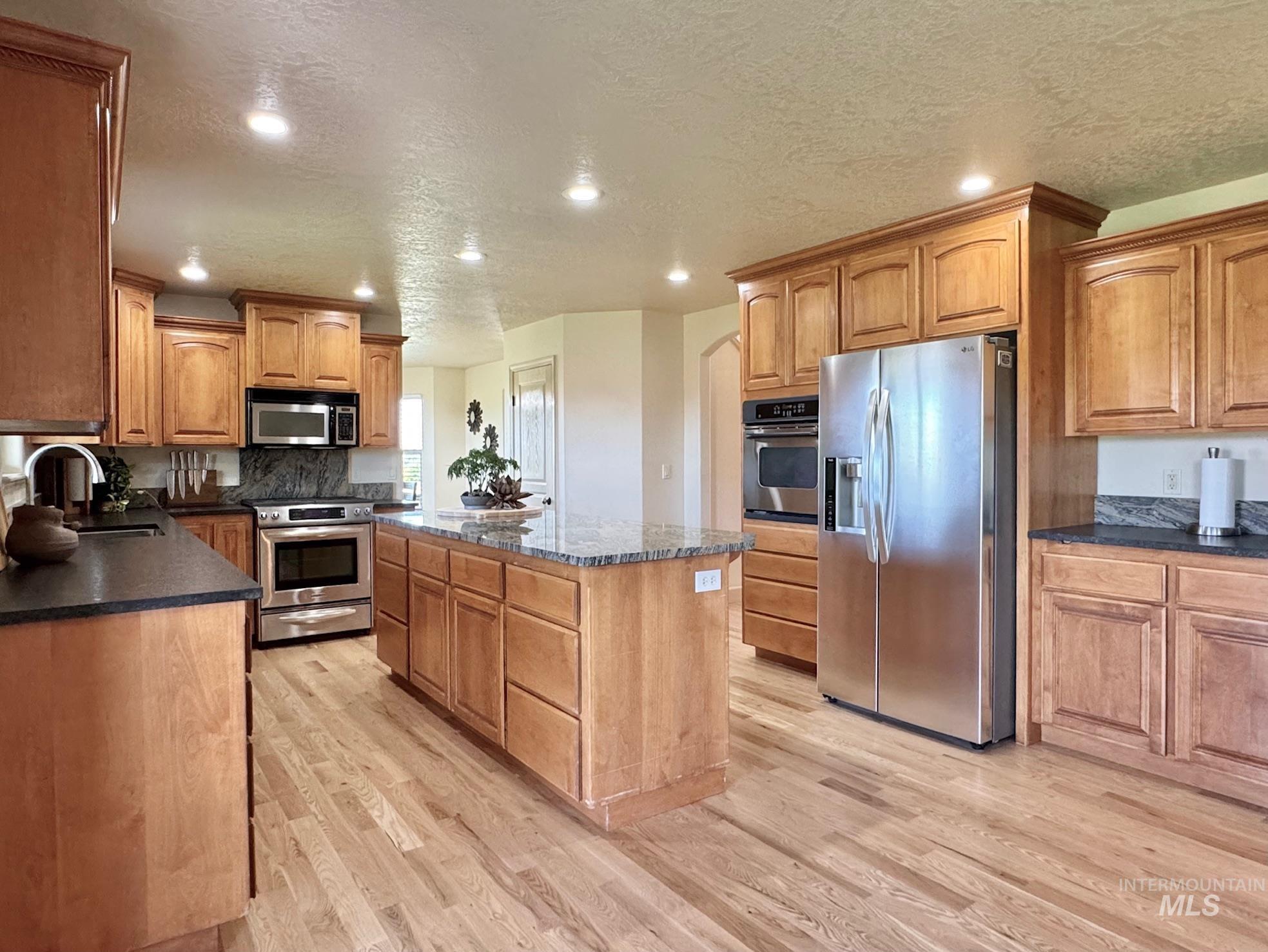 9299 Kemp Road, Middleton, Idaho 83644-5352, 5 Bedrooms, 3 Bathrooms, Residential For Sale, Price $1,069,000, 98987075
