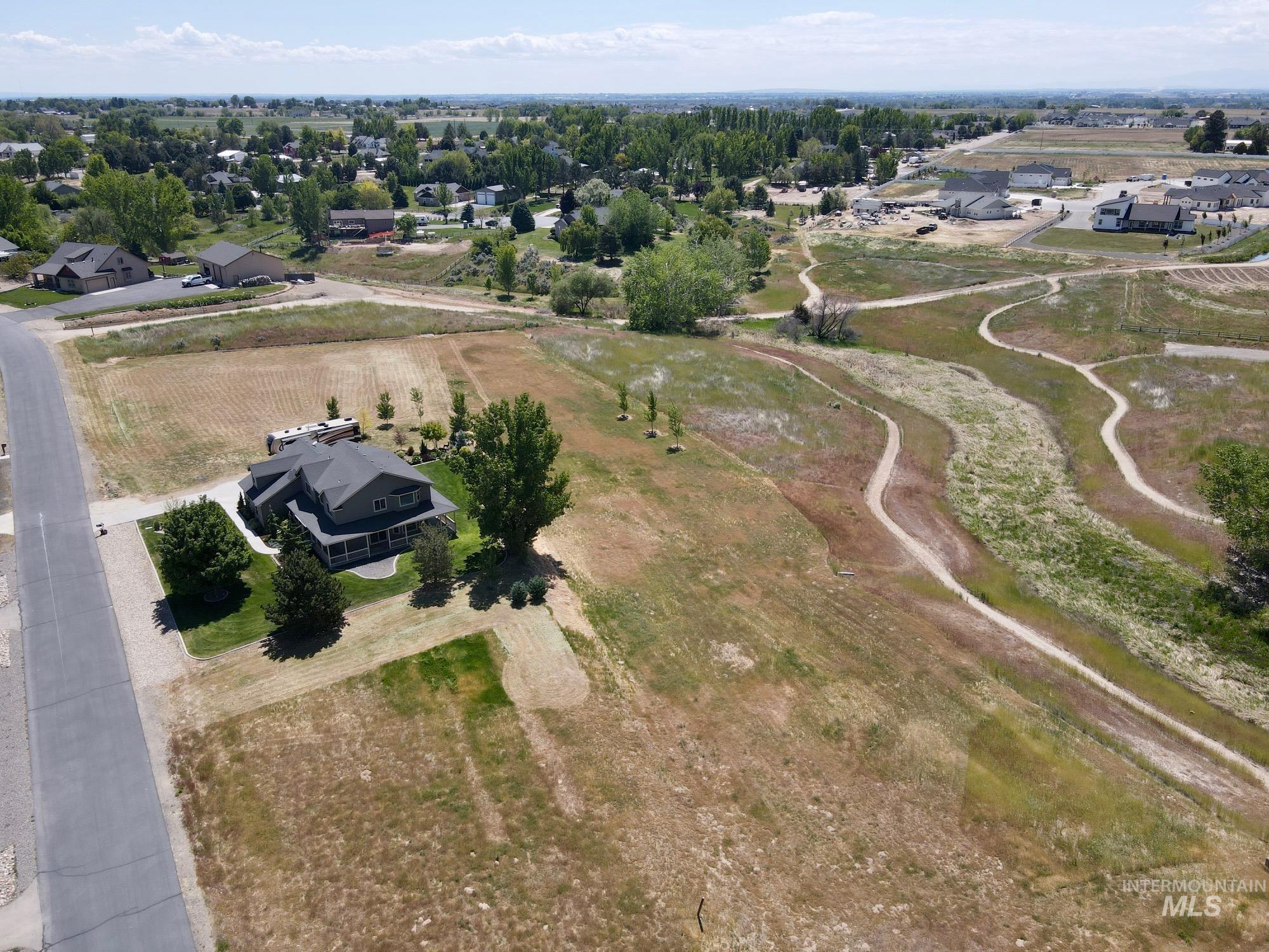 9299 Kemp Road, Middleton, Idaho 83644-5352, 5 Bedrooms, 3 Bathrooms, Residential For Sale, Price $1,069,000, 98987075