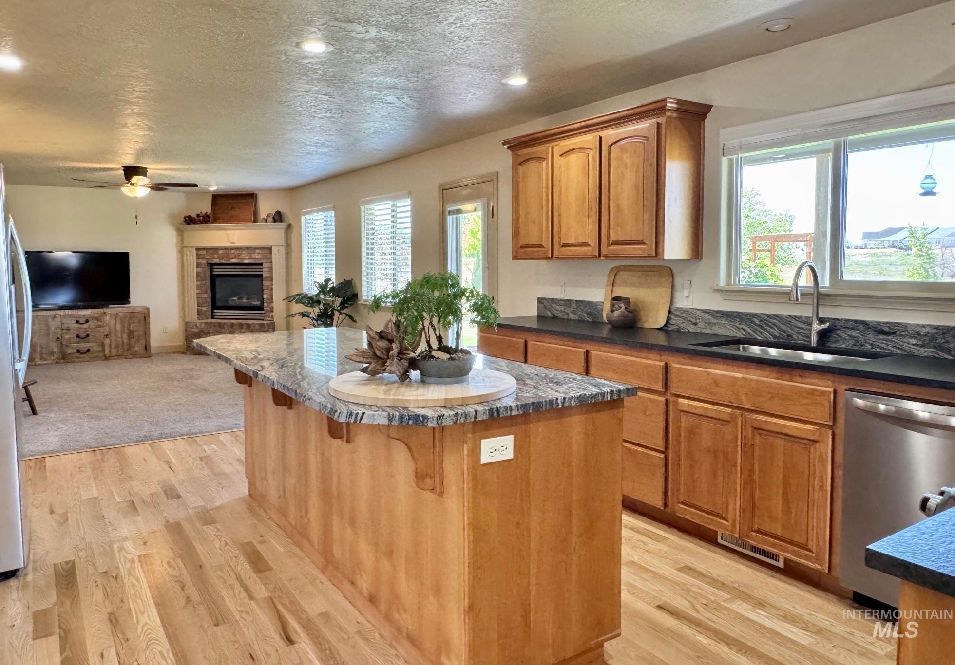 9299 Kemp Road, Middleton, Idaho 83644-5352, 5 Bedrooms, 3 Bathrooms, Residential For Sale, Price $1,069,000, 98987075