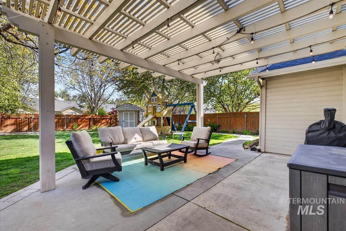 12518 W Abram Drive, Boise, Idaho 83713, 5 Bedrooms, 2.5 Bathrooms, Residential For Sale, Price $599,000,MLS 98987080