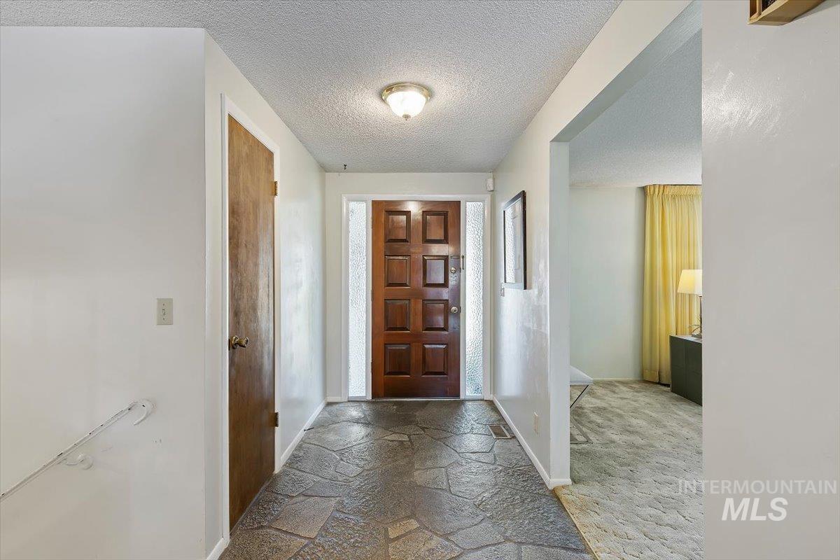 8755 W Cranbrook Dr, Boise, Idaho 83704, 4 Bedrooms, 2 Bathrooms, Residential For Sale, Price $629,900,MLS 98987082