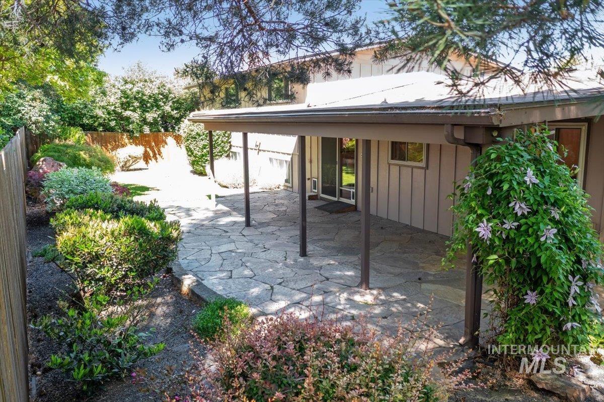 8755 W Cranbrook Dr, Boise, Idaho 83704, 4 Bedrooms, 2 Bathrooms, Residential For Sale, Price $629,900,MLS 98987082