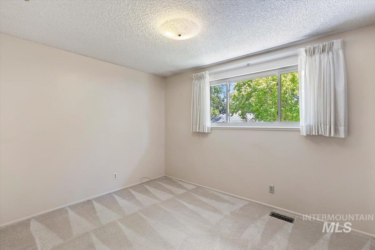 8755 W Cranbrook Dr, Boise, Idaho 83704, 4 Bedrooms, 2 Bathrooms, Residential For Sale, Price $629,900,MLS 98987082