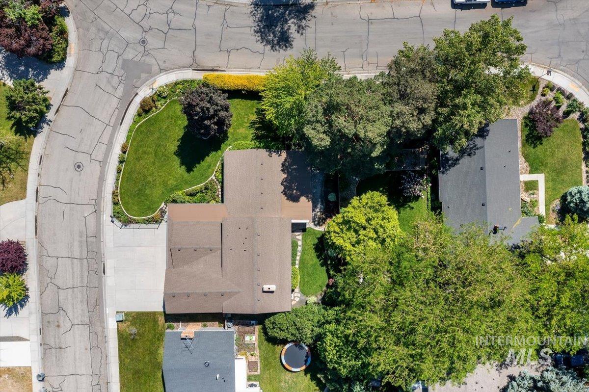 8755 W Cranbrook Dr, Boise, Idaho 83704, 4 Bedrooms, 2 Bathrooms, Residential For Sale, Price $629,900,MLS 98987082
