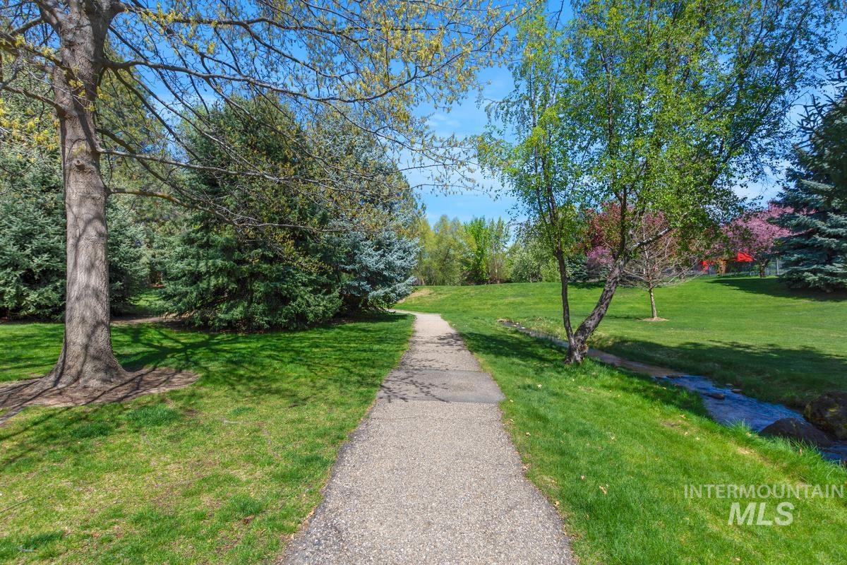 593 E Whitney Ct, Eagle, Idaho 83616, 3 Bedrooms, 2 Bathrooms, Residential For Sale, Price $545,000,MLS 98987083