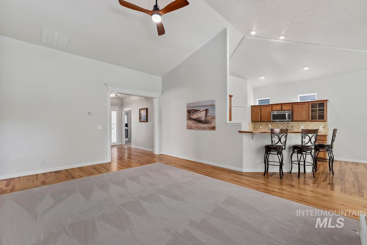 593 E Whitney Ct, Eagle, Idaho 83616, 3 Bedrooms, 2 Bathrooms, Residential For Sale, Price $545,000,MLS 98987083