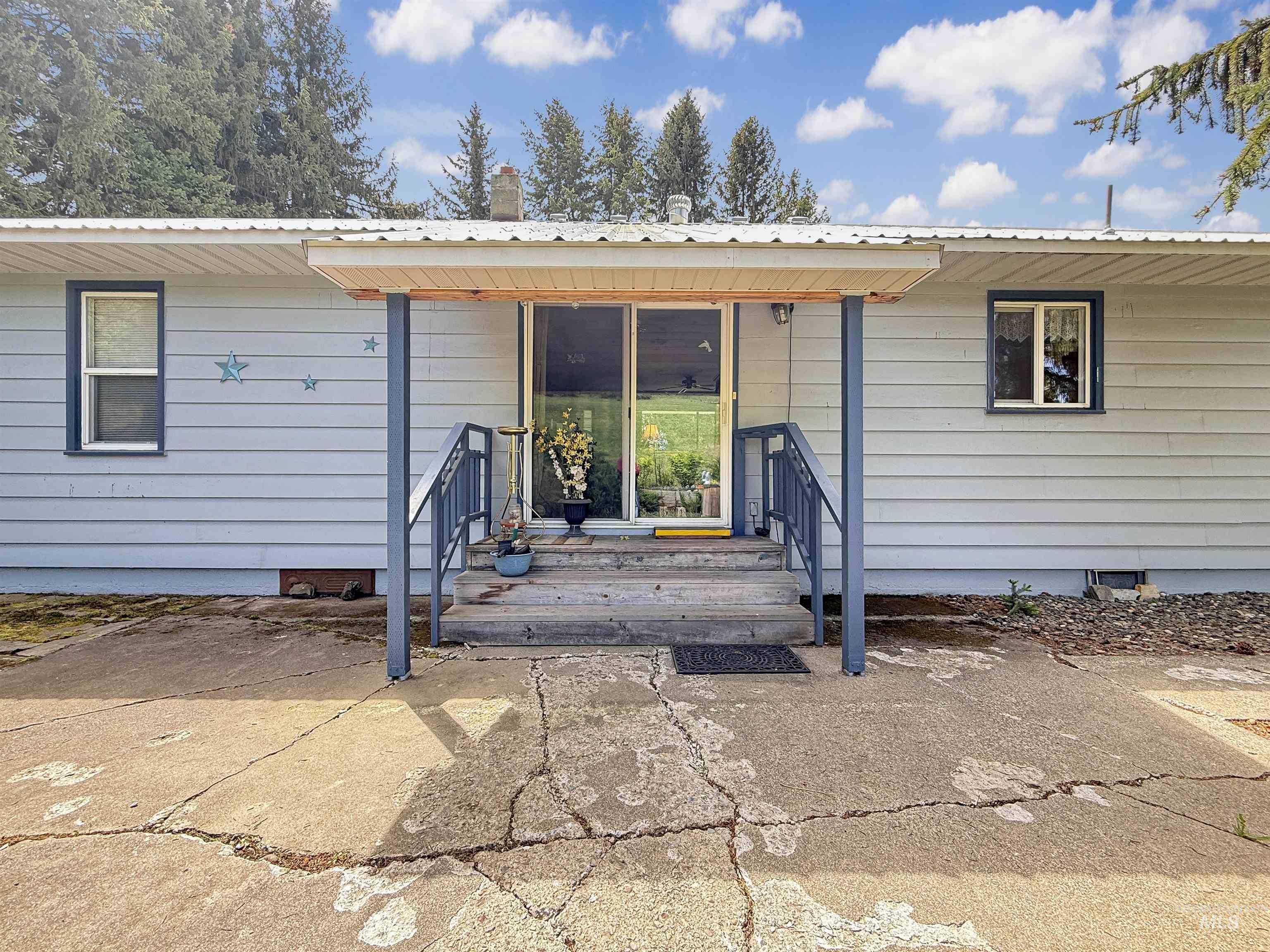 105 2nd Ave, Deary, Idaho 83823, 3 Bedrooms, 1 Bathroom, Residential For Sale, Price $345,000,MLS 98987085
