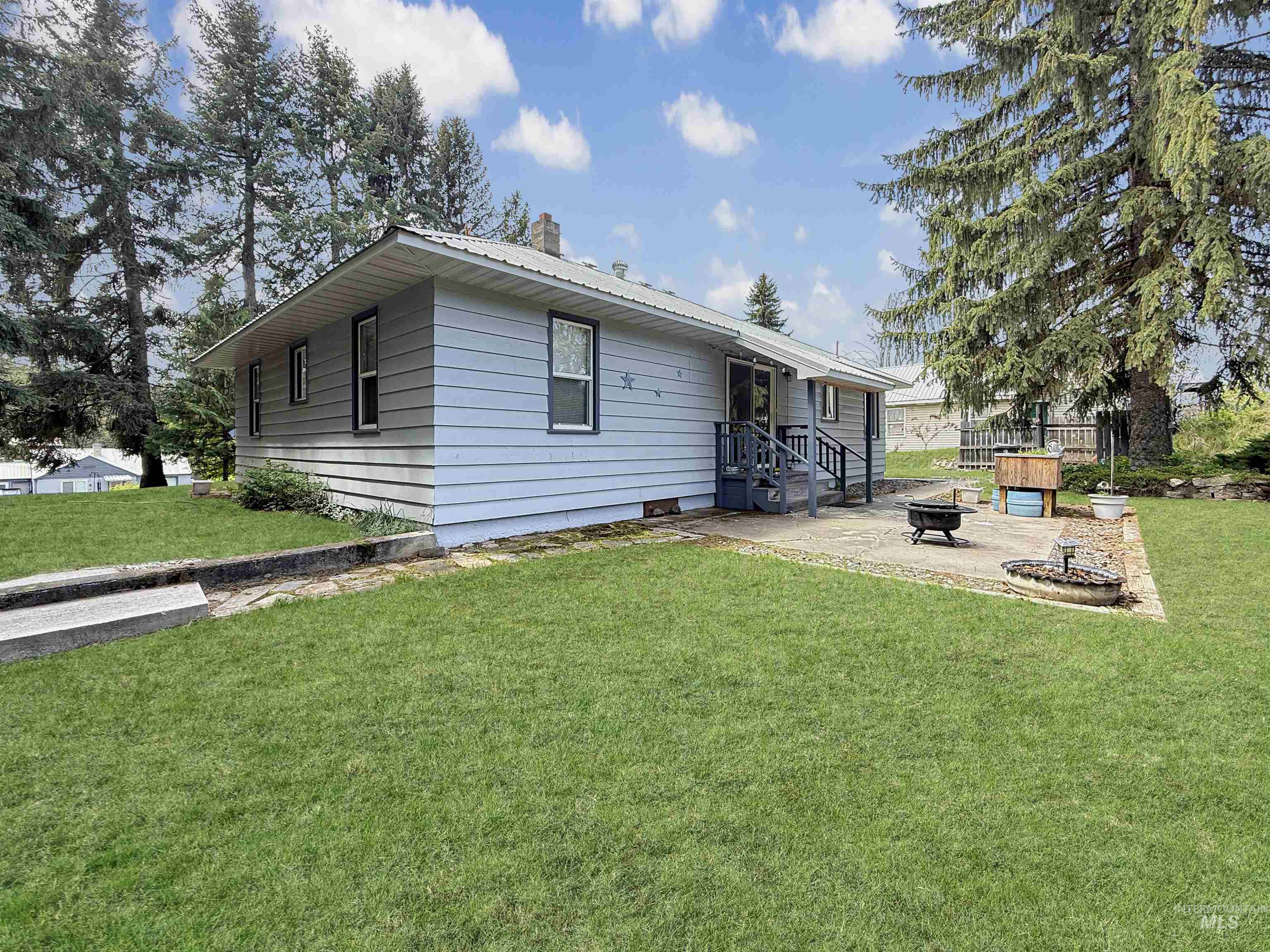 105 2nd Ave, Deary, Idaho 83823, 3 Bedrooms, 1 Bathroom, Residential For Sale, Price $345,000,MLS 98987085