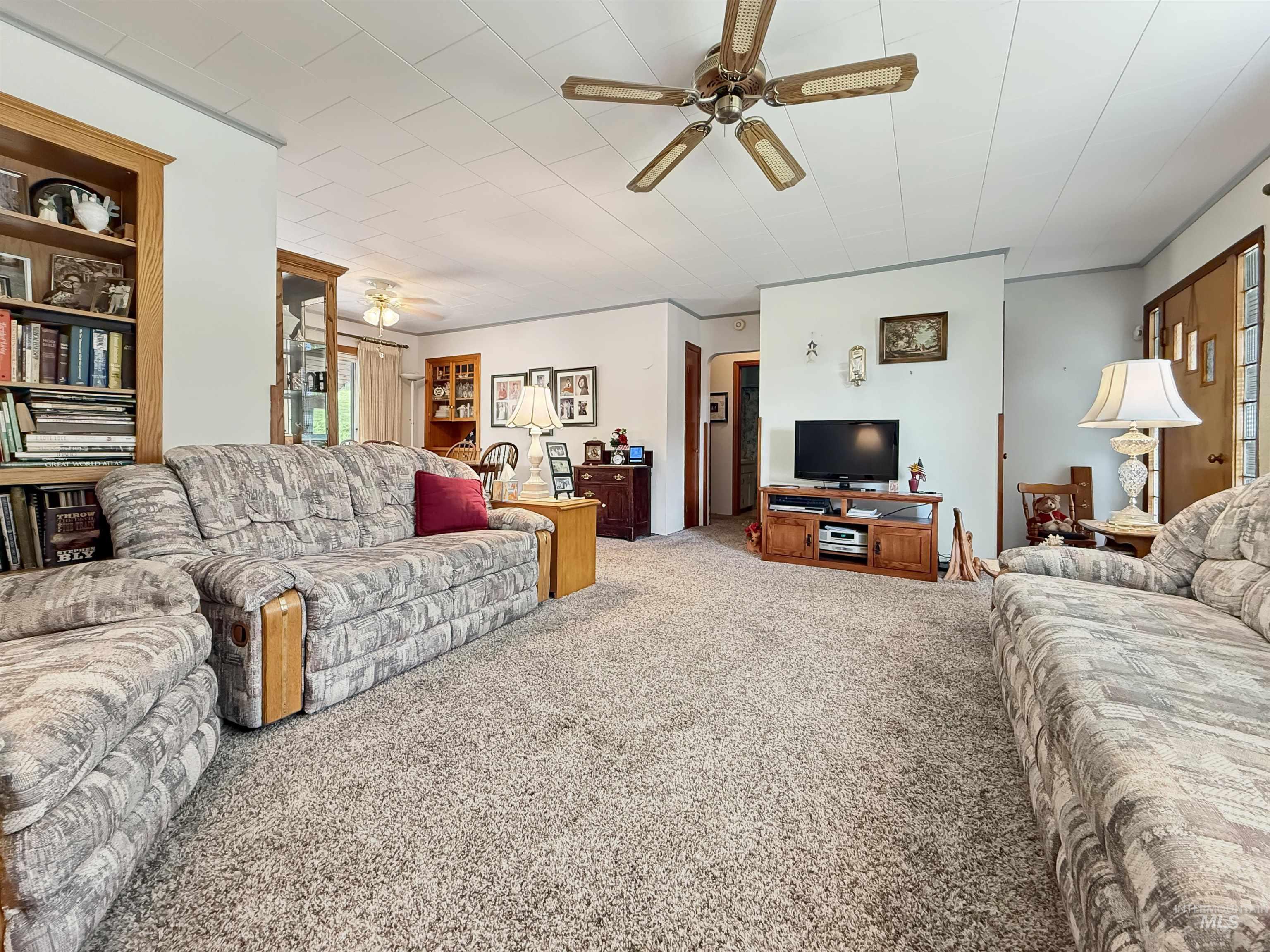 105 2nd Ave, Deary, Idaho 83823, 3 Bedrooms, 1 Bathroom, Residential For Sale, Price $345,000,MLS 98987085