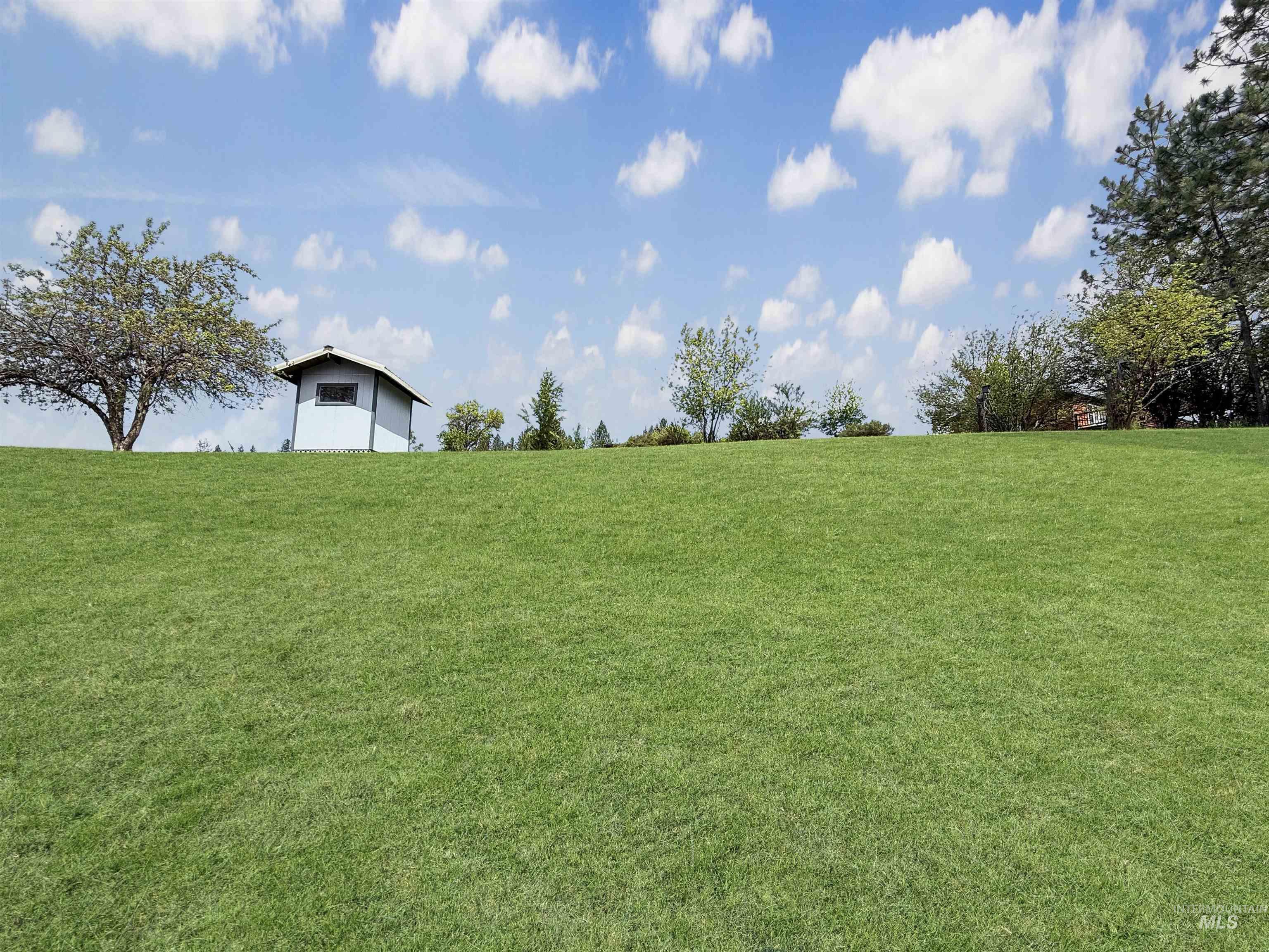 105 2nd Ave, Deary, Idaho 83823, 3 Bedrooms, 1 Bathroom, Residential For Sale, Price $345,000,MLS 98987085
