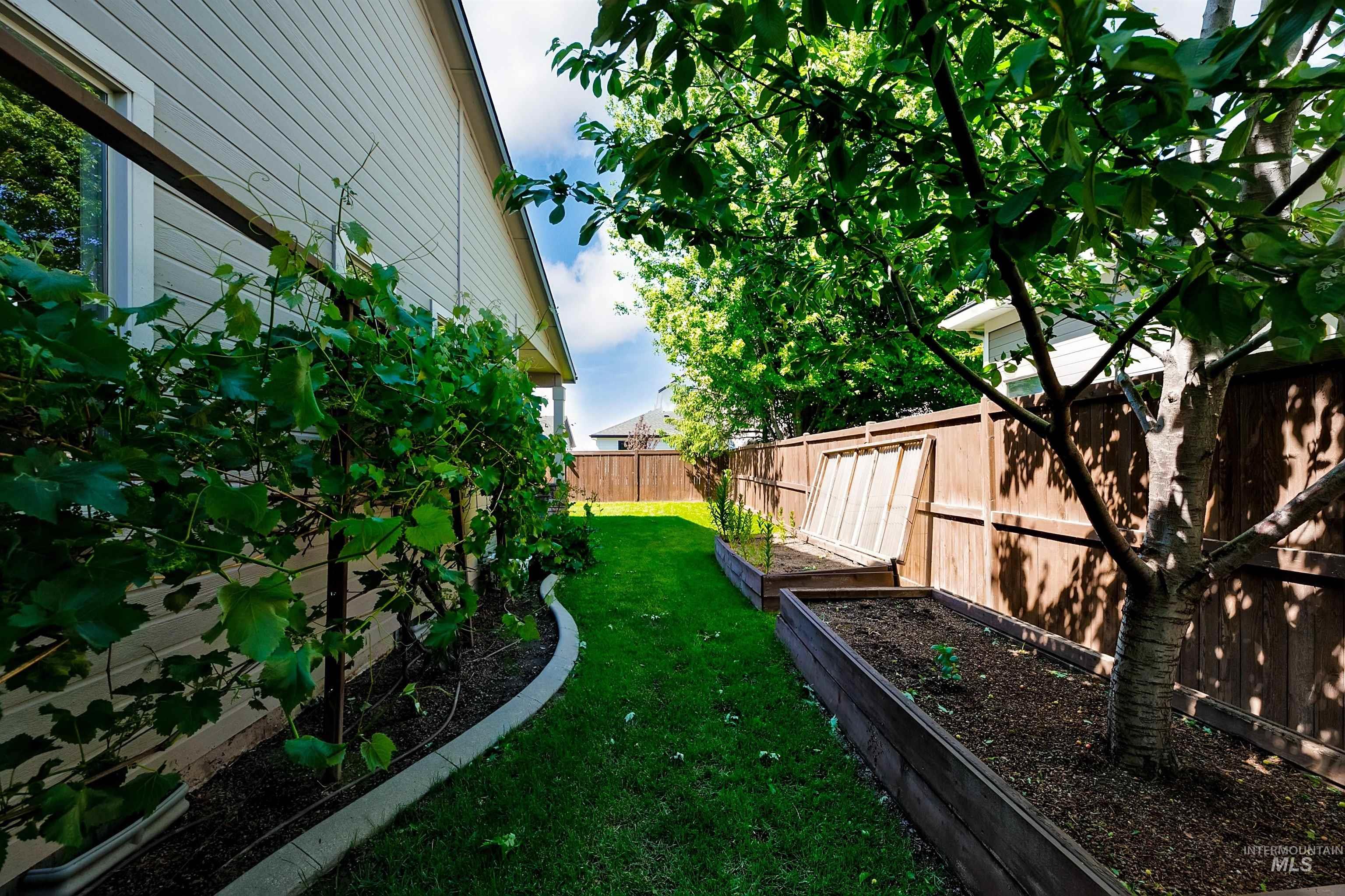 920 W Bacall St., Meridian, Idaho 83646, 5 Bedrooms, 3.5 Bathrooms, Residential For Sale, Price $819,900,MLS 98987087