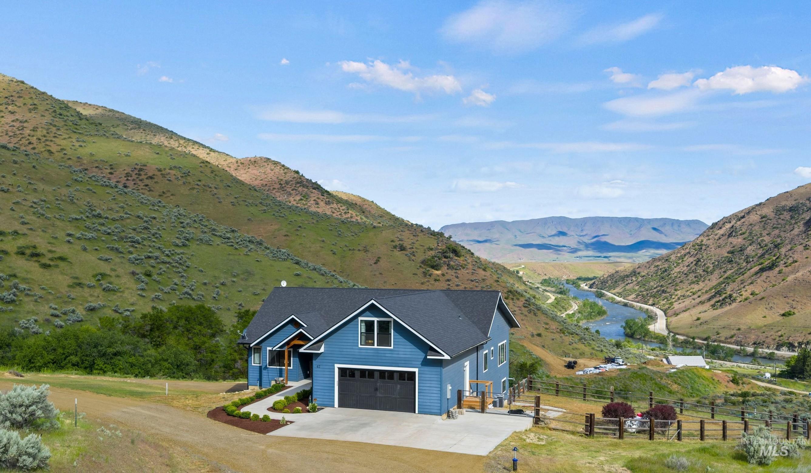 42 Shoemaker Lane, Horseshoe Bend, Idaho 83629, 3 Bedrooms, 2.5 Bathrooms, Residential For Sale, Price $1,250,000,MLS 98987089