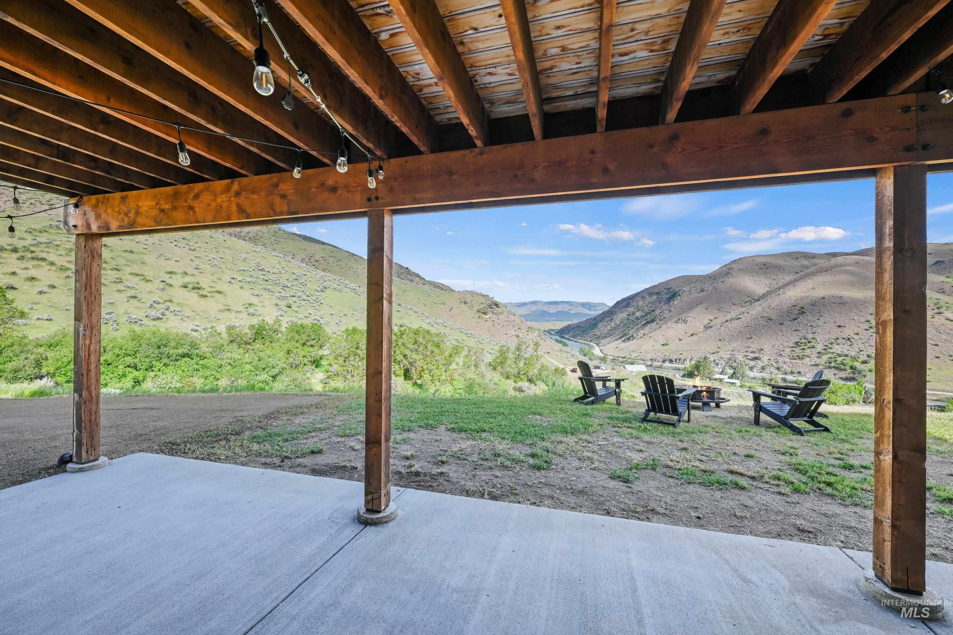 42 Shoemaker Lane, Horseshoe Bend, Idaho 83629, 3 Bedrooms, 2.5 Bathrooms, Residential For Sale, Price $1,250,000,MLS 98987089