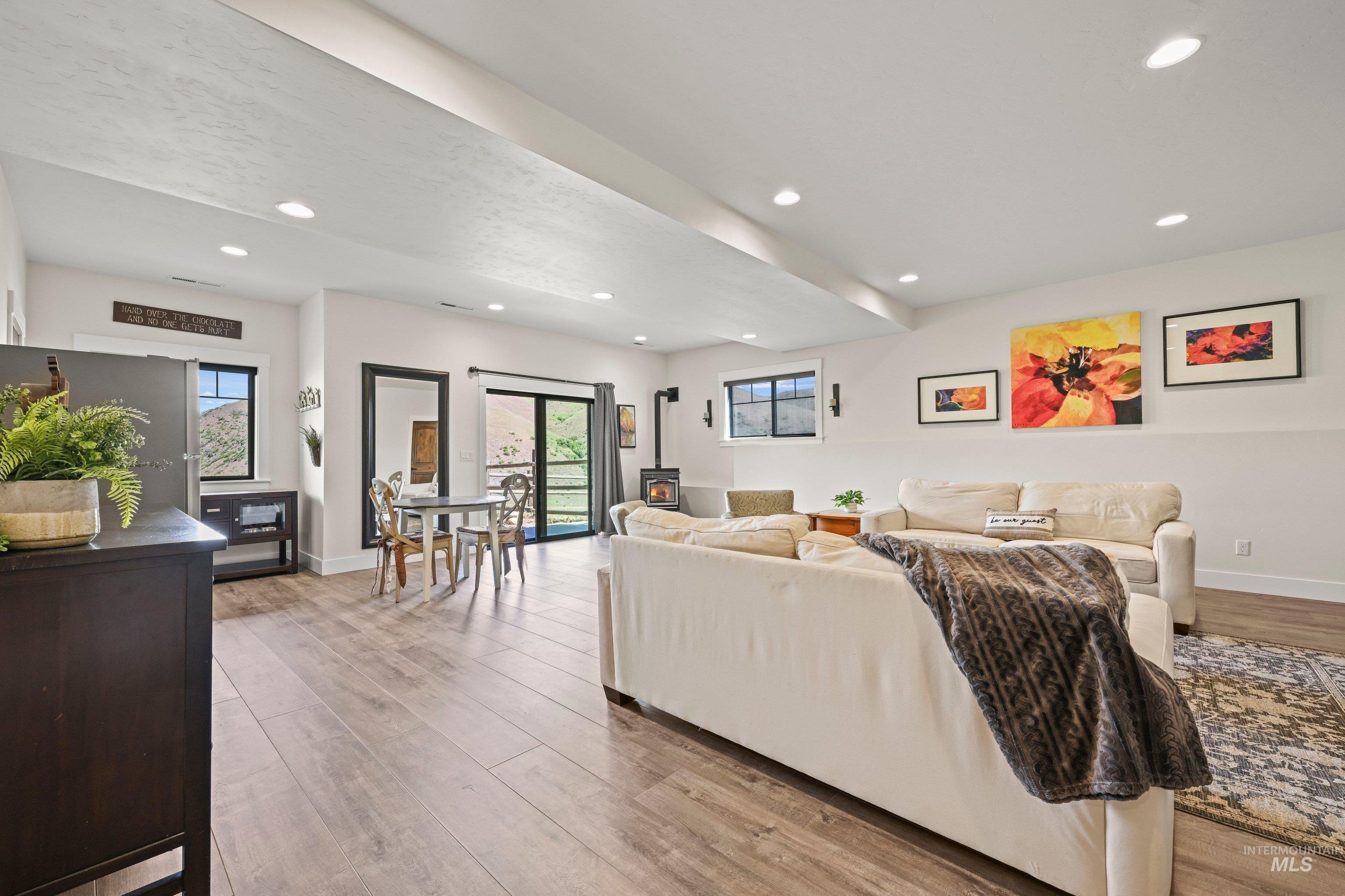 42 Shoemaker Lane, Horseshoe Bend, Idaho 83629, 3 Bedrooms, 2.5 Bathrooms, Residential For Sale, Price $1,250,000,MLS 98987089