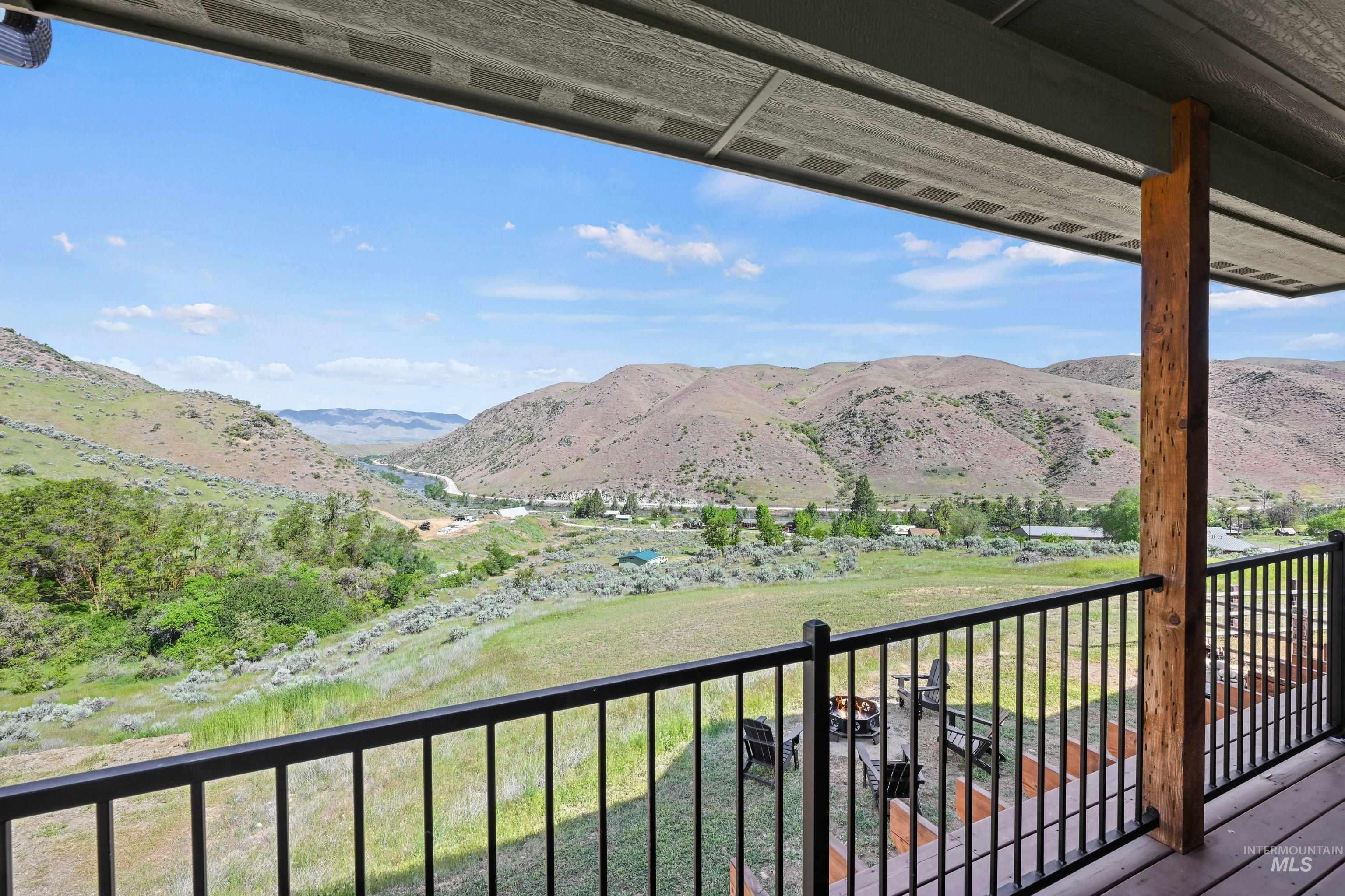 42 Shoemaker Lane, Horseshoe Bend, Idaho 83629, 3 Bedrooms, 2.5 Bathrooms, Residential For Sale, Price $1,250,000,MLS 98987089