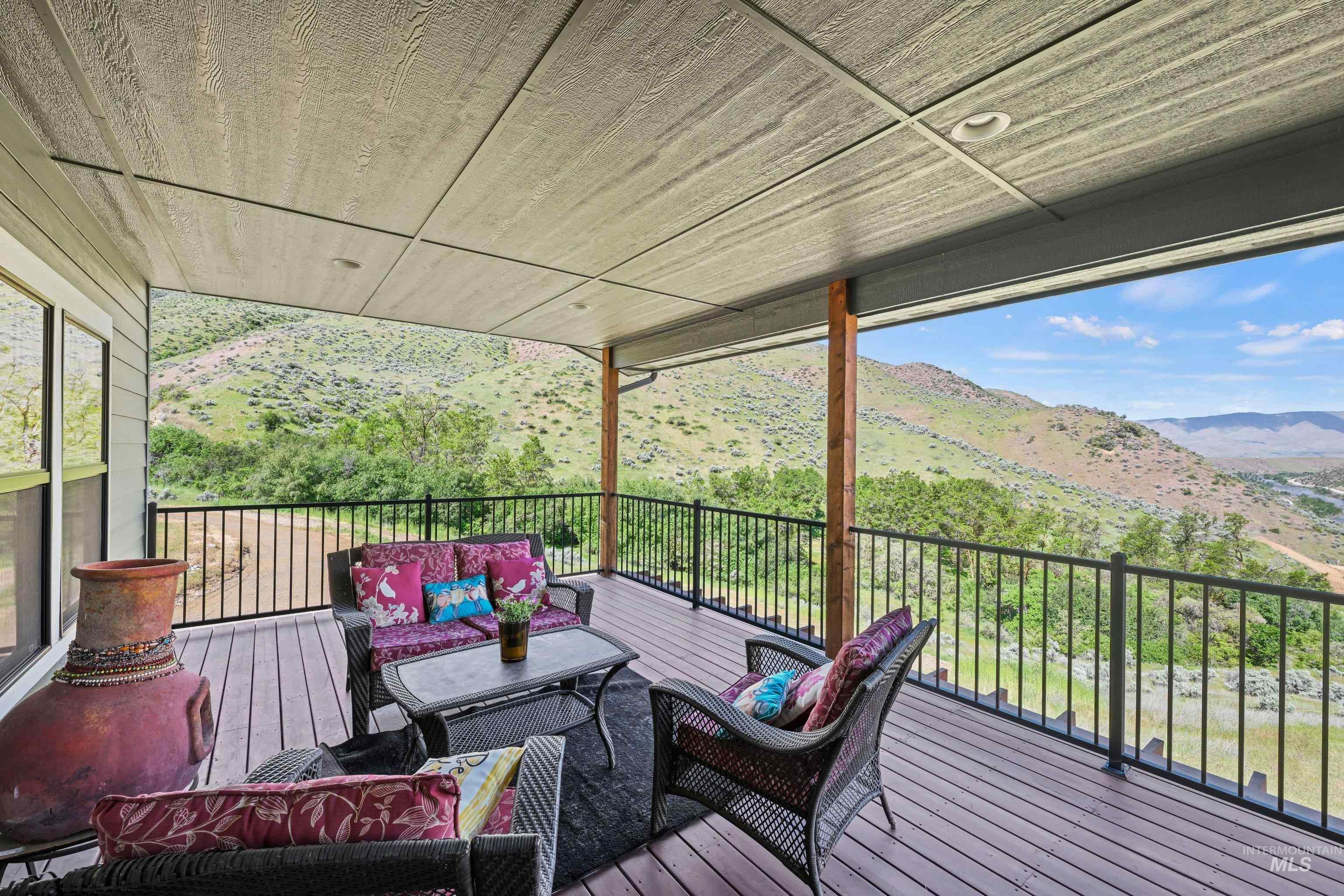 42 Shoemaker Lane, Horseshoe Bend, Idaho 83629, 3 Bedrooms, 2.5 Bathrooms, Residential For Sale, Price $1,250,000,MLS 98987089