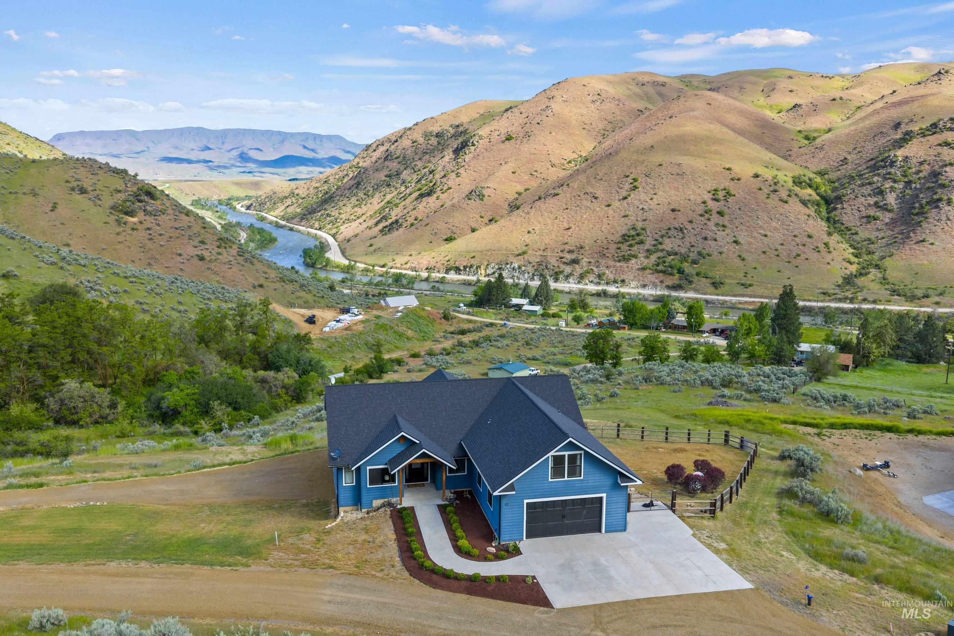 42 Shoemaker Lane, Horseshoe Bend, Idaho 83629, 3 Bedrooms, 2.5 Bathrooms, Residential For Sale, Price $1,250,000,MLS 98987089