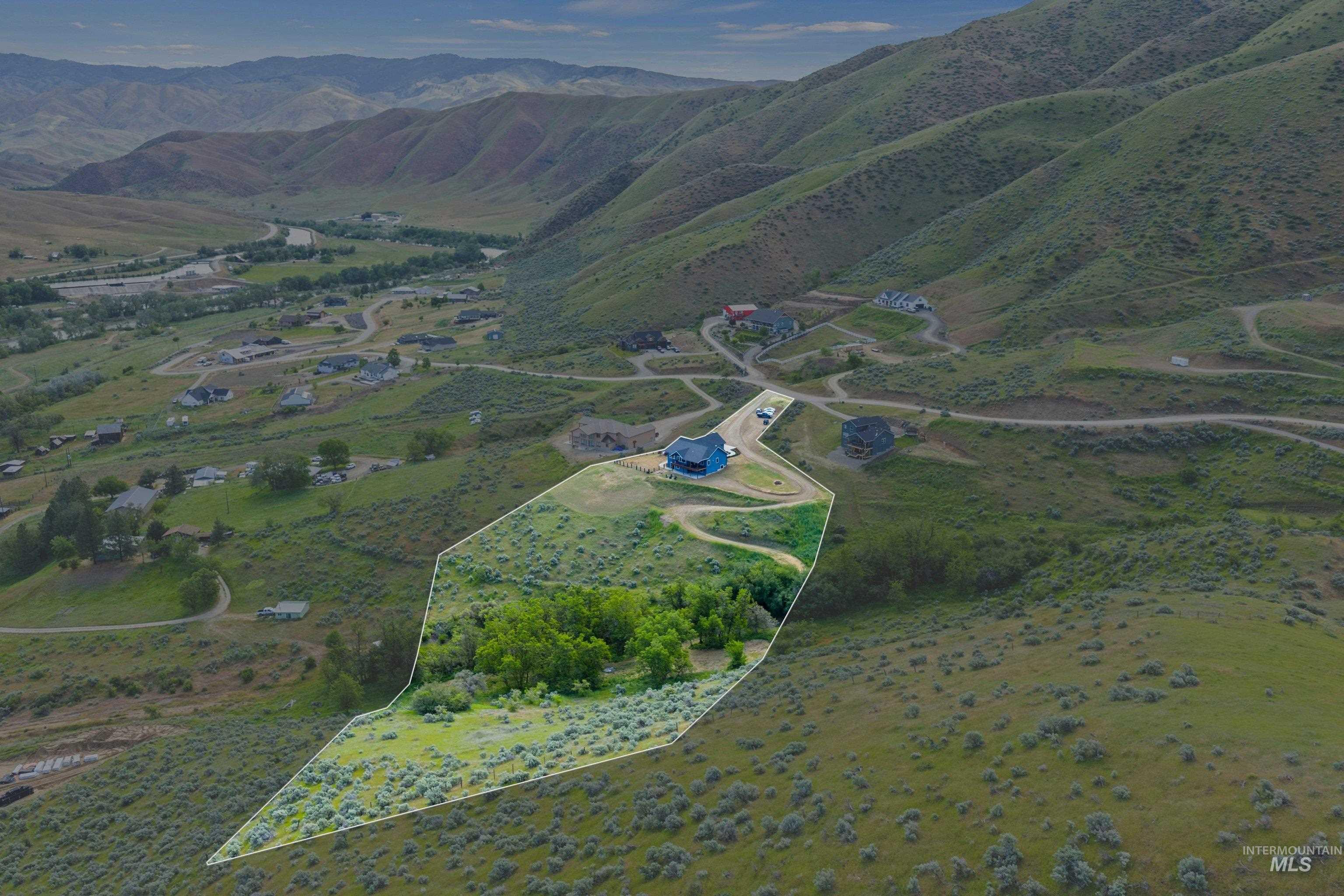 42 Shoemaker Lane, Horseshoe Bend, Idaho 83629, 3 Bedrooms, 2.5 Bathrooms, Residential For Sale, Price $1,250,000,MLS 98987089