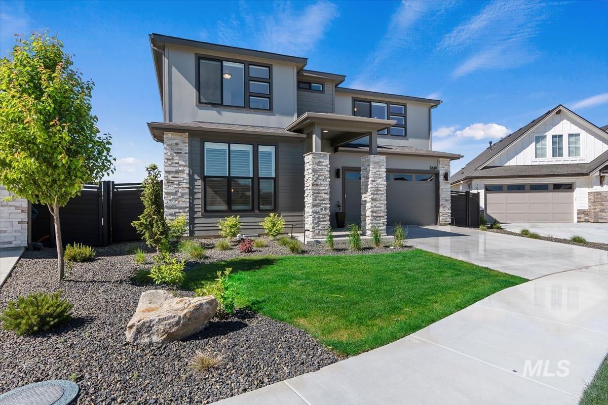 7649 W Whisper Ridge Dr, Meridian, Idaho 83646, 5 Bedrooms, 3 Bathrooms, Residential For Sale, Price $799,000,MLS 98987090